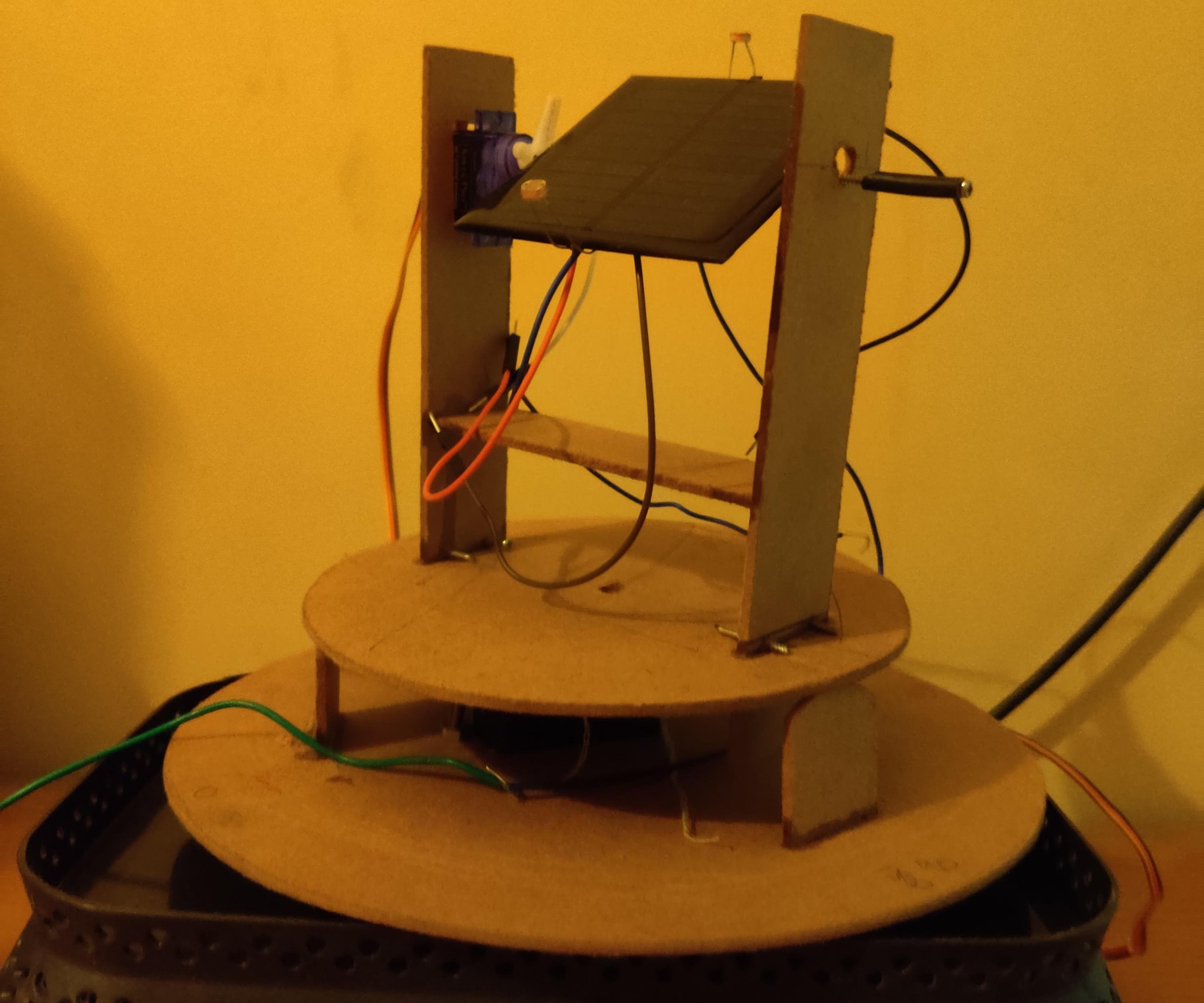 The Solar Flower:Dual Axis Solar Tacker