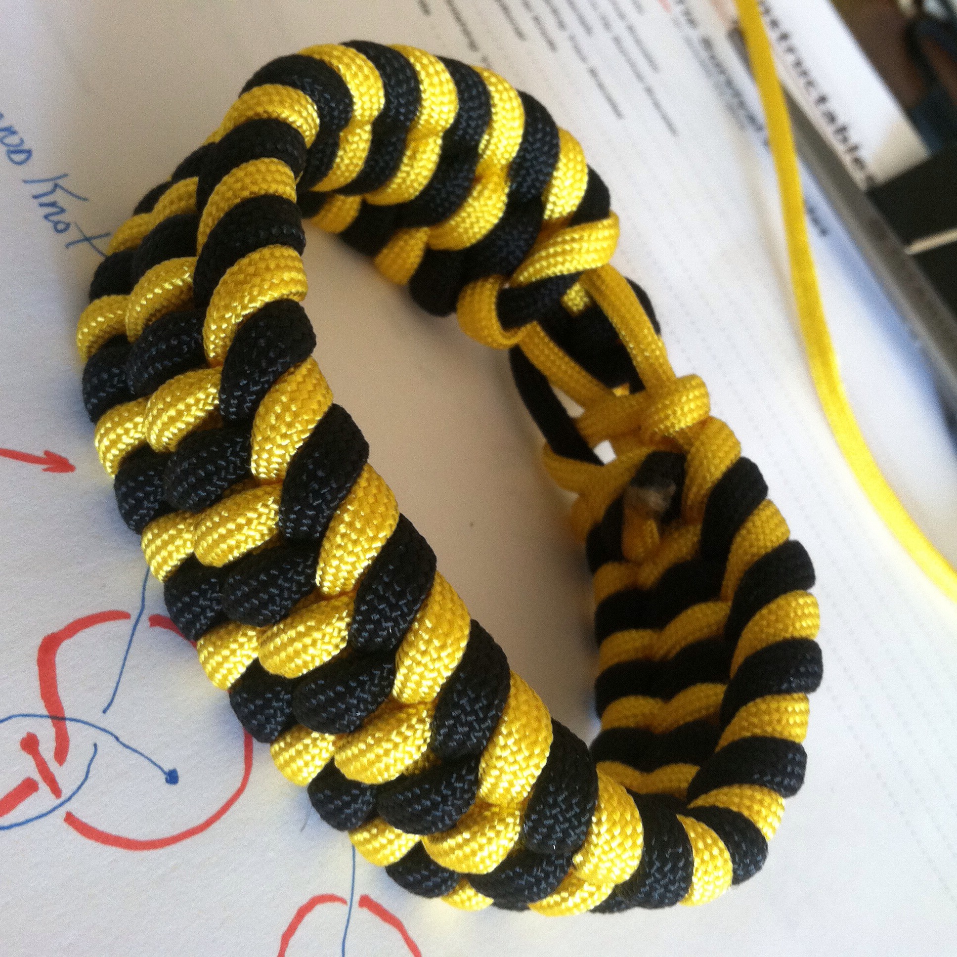 Ladder Bracket or Trilobite Paracord Bracelet