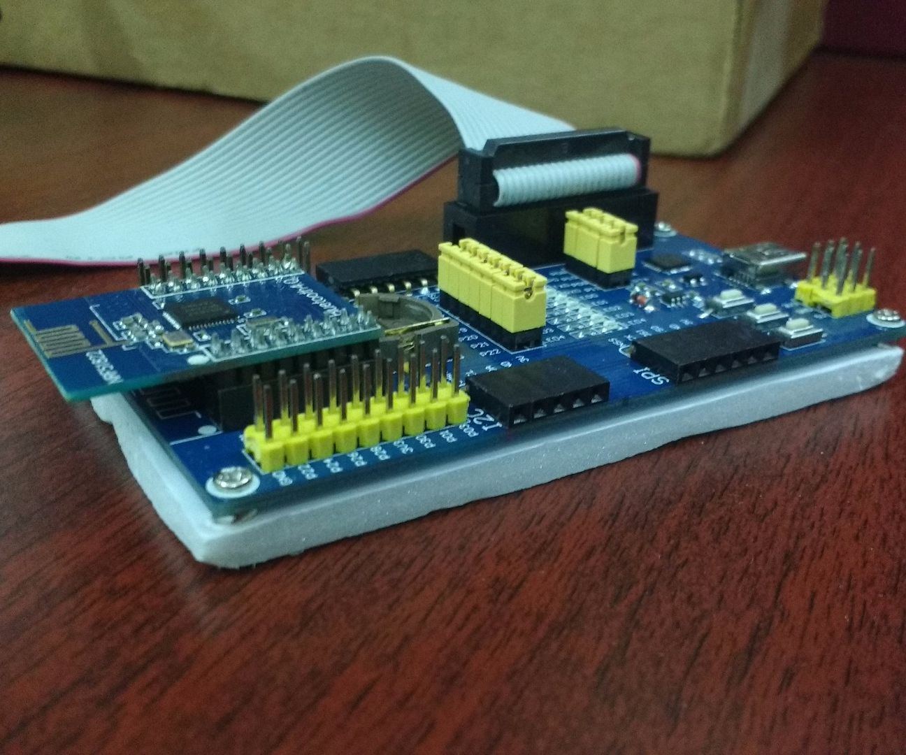 nRF51822 based BLE Beacon
