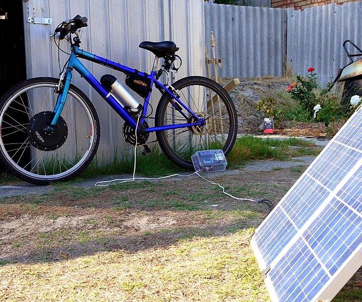 Charge Electric Bike Battery with Solar Panel