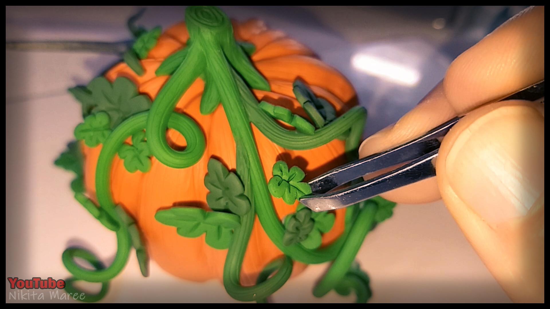 How to make a Jack o'lantern. Polymer clay tutorial. Sculpting a pumpkin out of clay. Halloween Craft.  (67).jpg