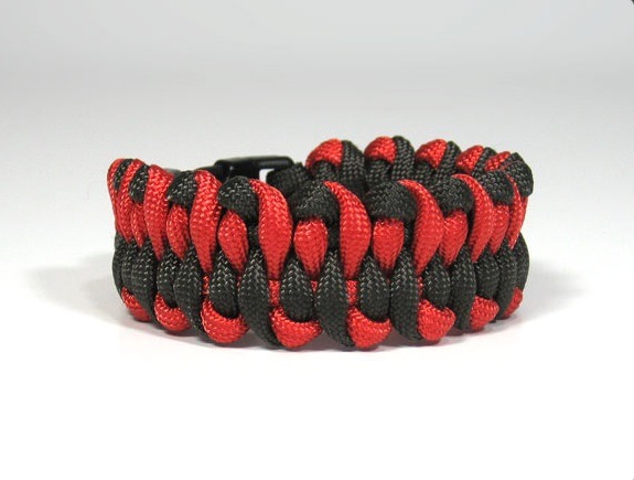 Paracord Dragons Tongue Bracelet