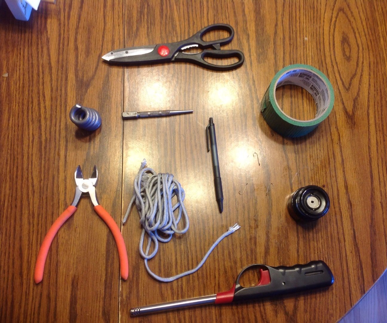 Duct tape survival/paracord