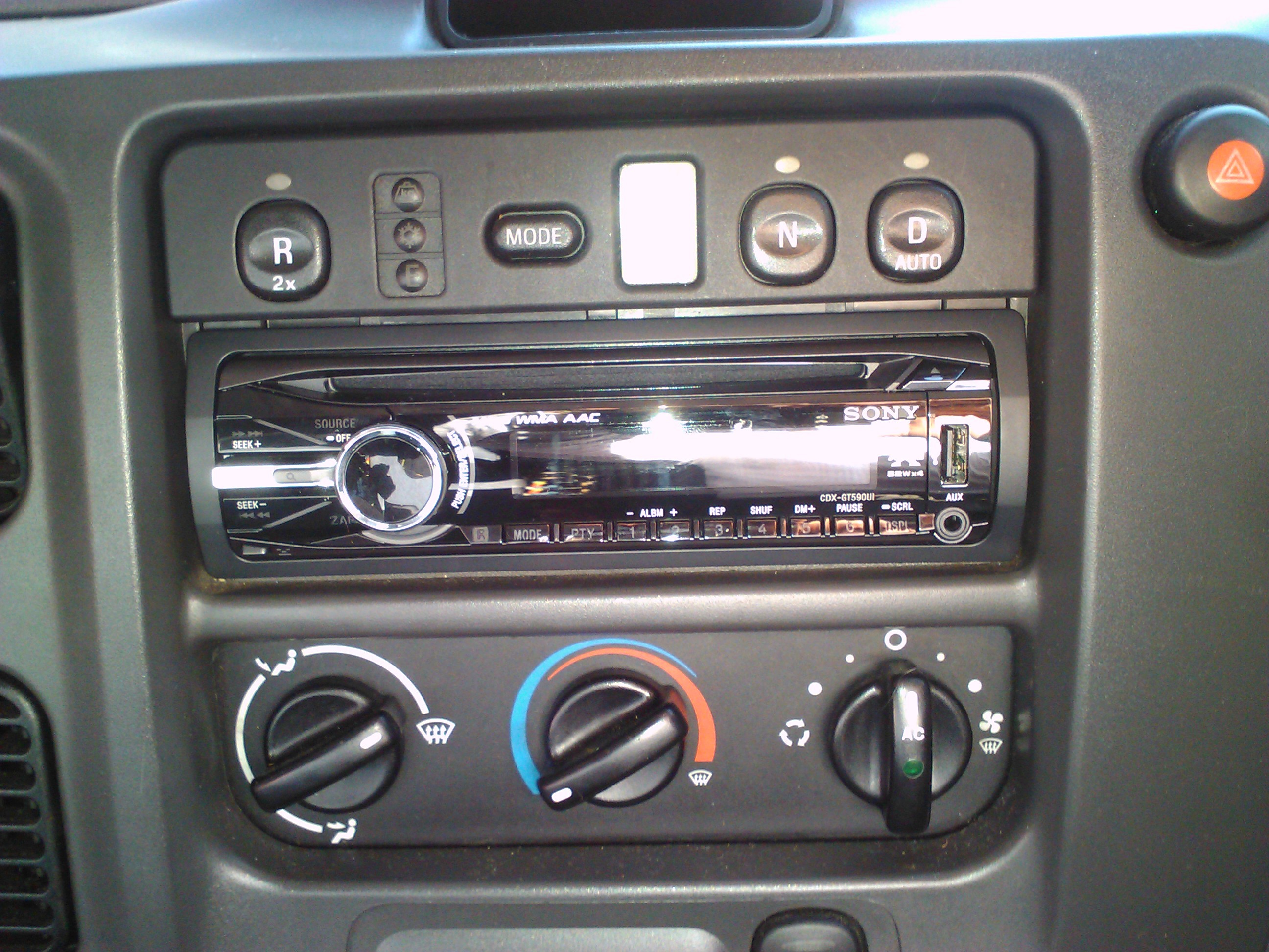 How to upgrade Ford Transit 6500 stereo