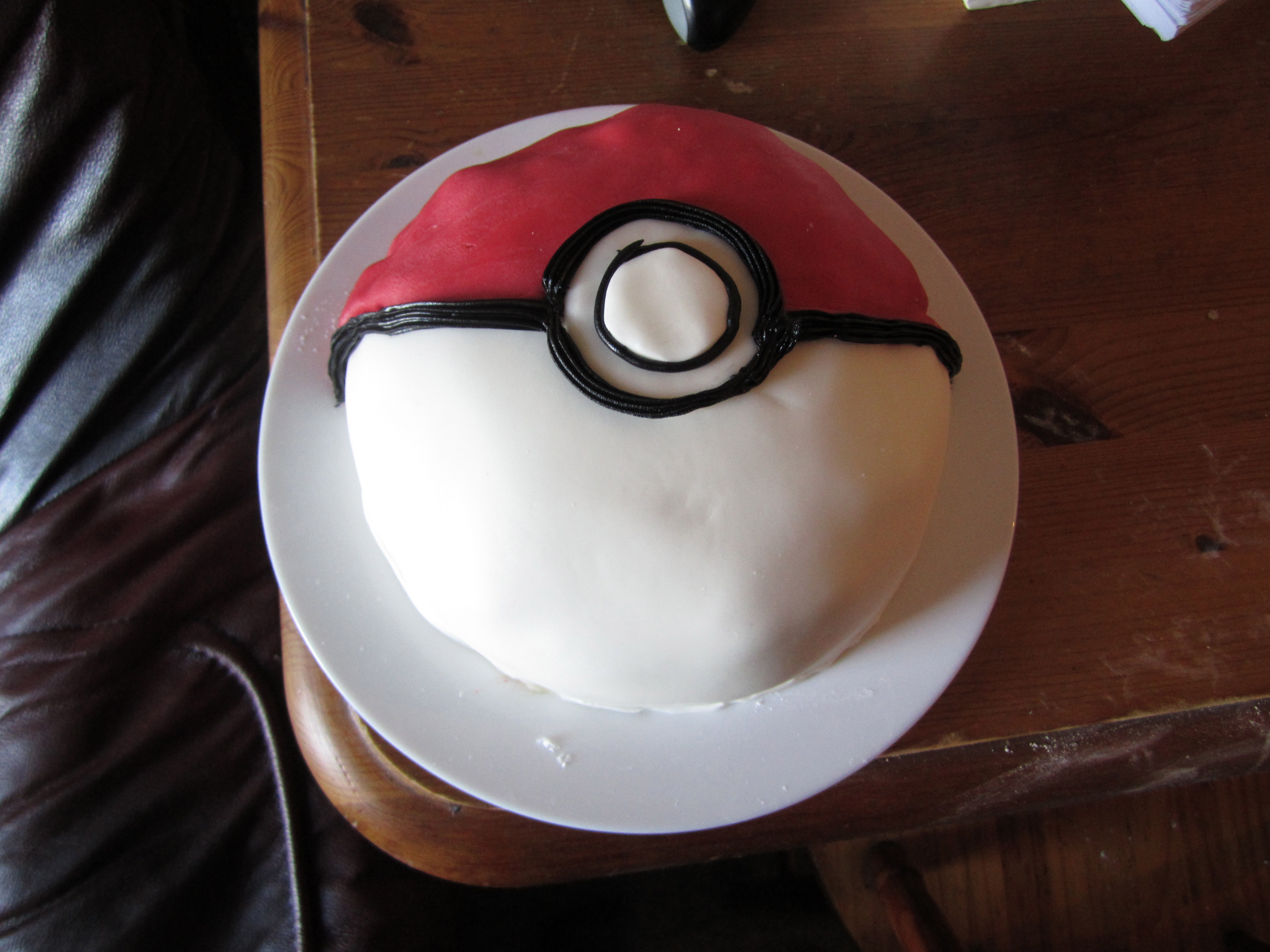 How to Make a Pokeball Cake (in HD!)