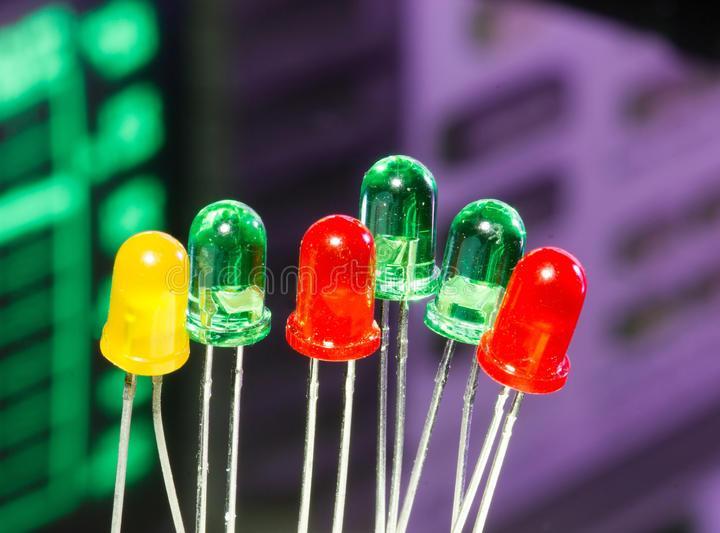 Making Two Colored LEDs Into One Bicolor LED