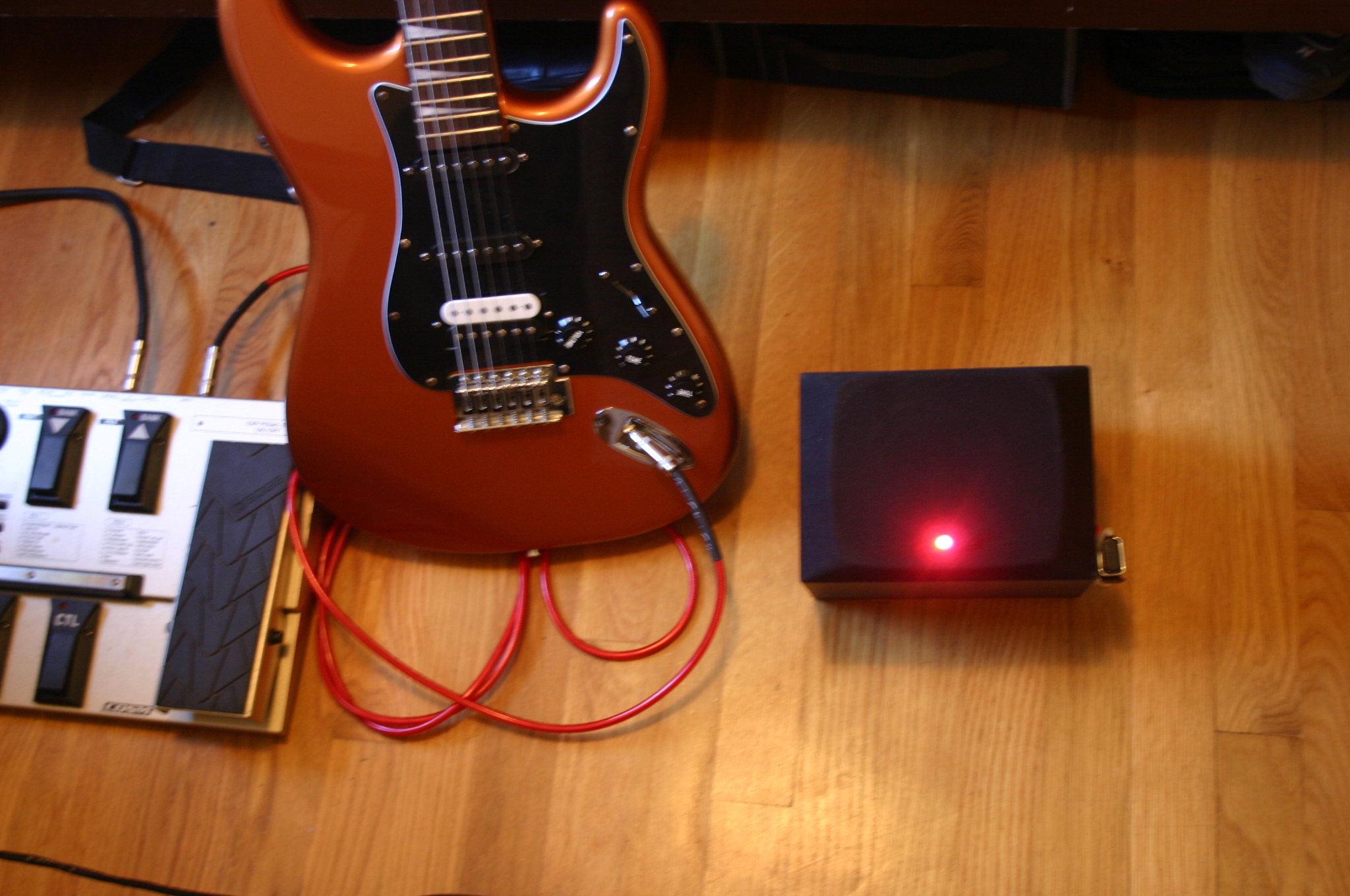 Portable Guitar Amp with distortion / Bass Amplifier - 9v / LM386 IC