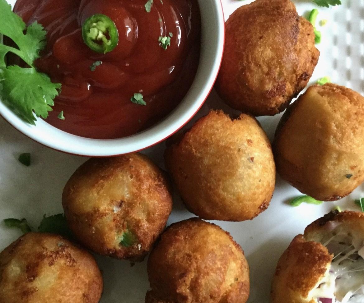 Cheesy Bread Bondas