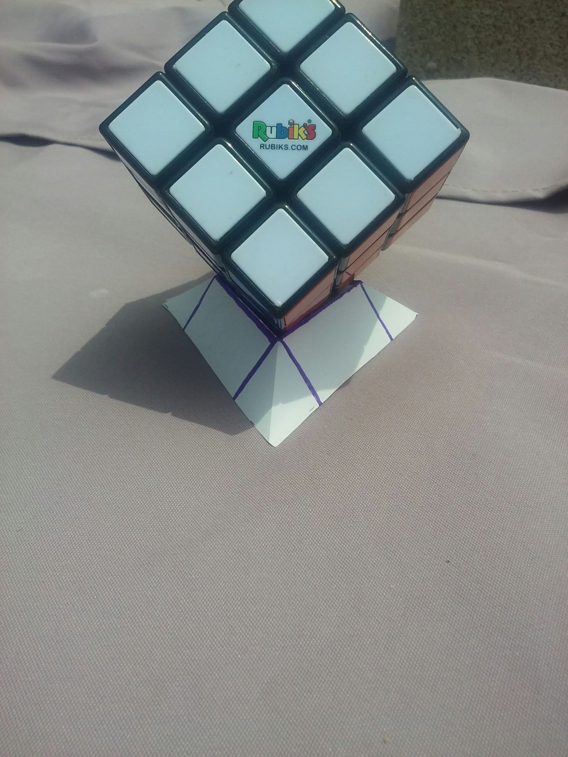 Origami Rubiks Cube Stand