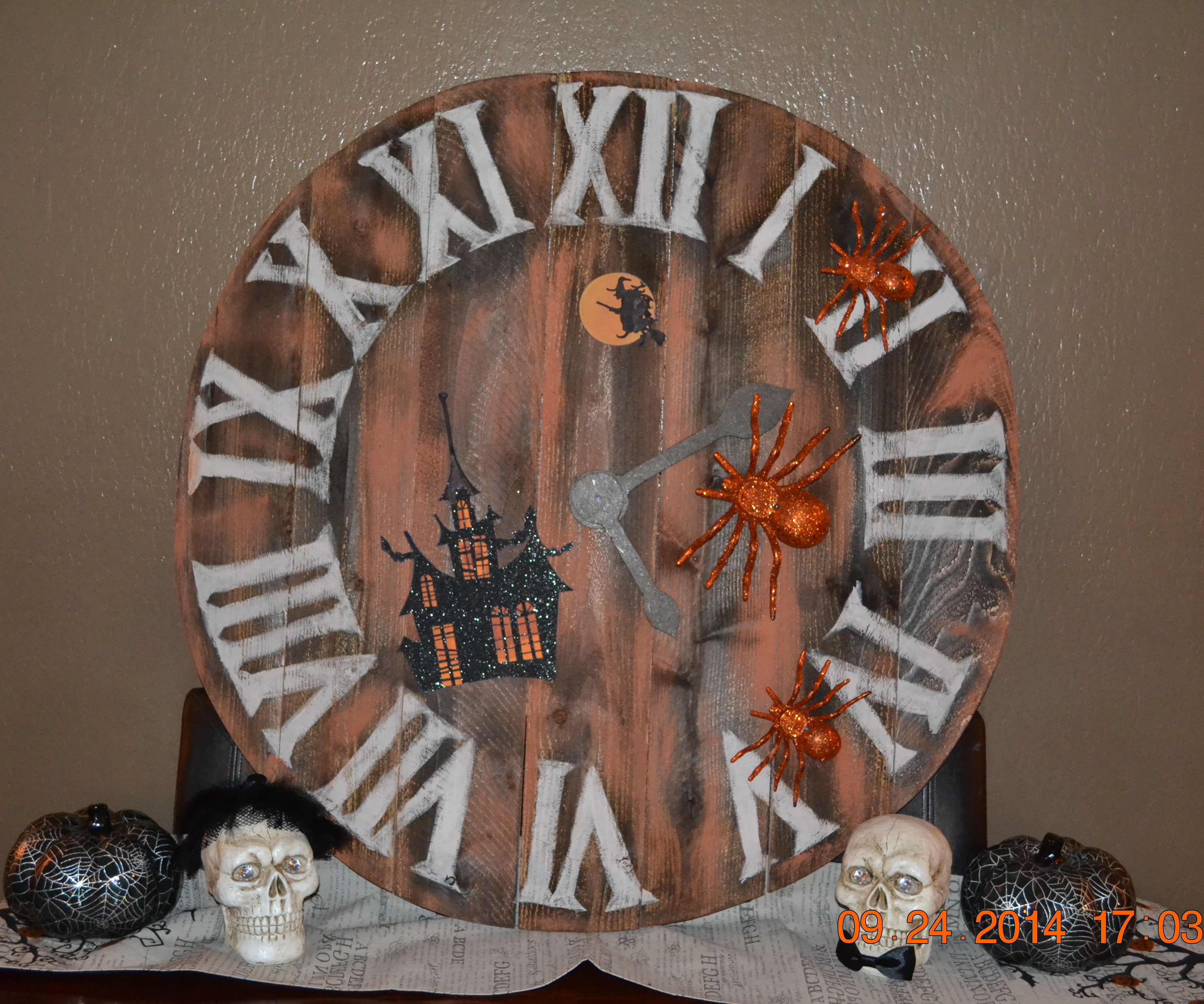 Halloween Wall Clock Decoration