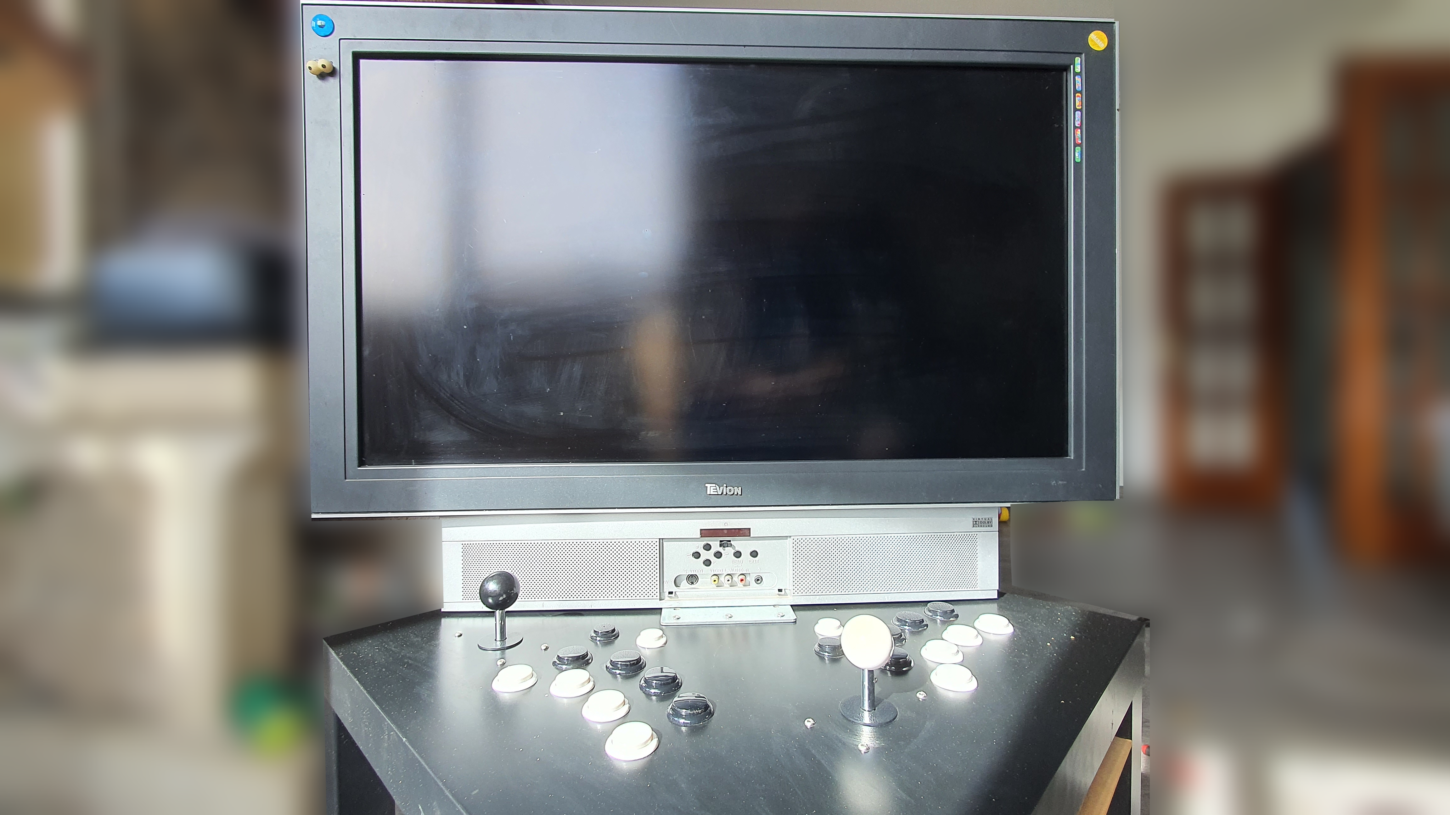 Recalbox With Raspberry in Ikea Table