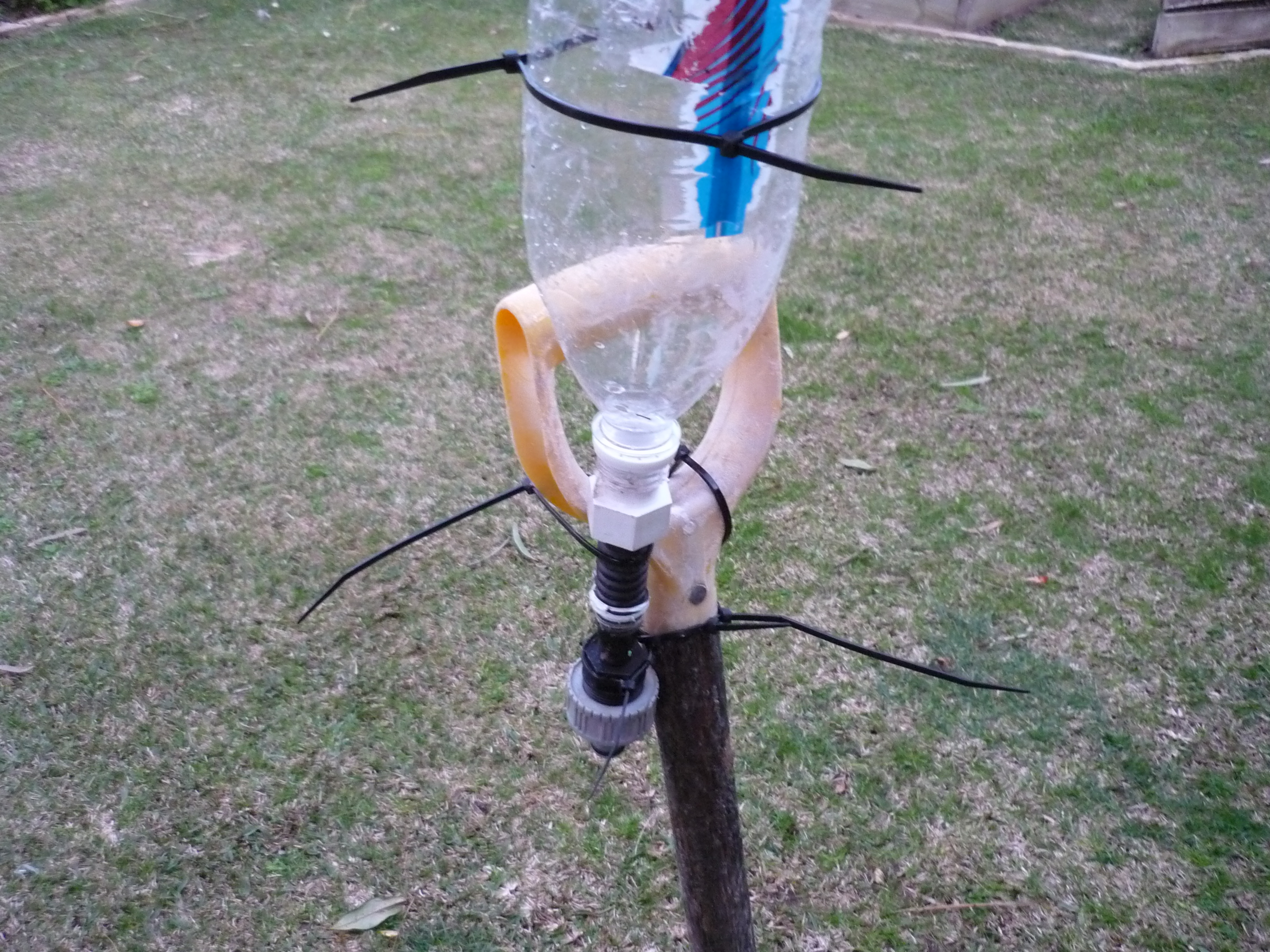 simple no pump water rocket