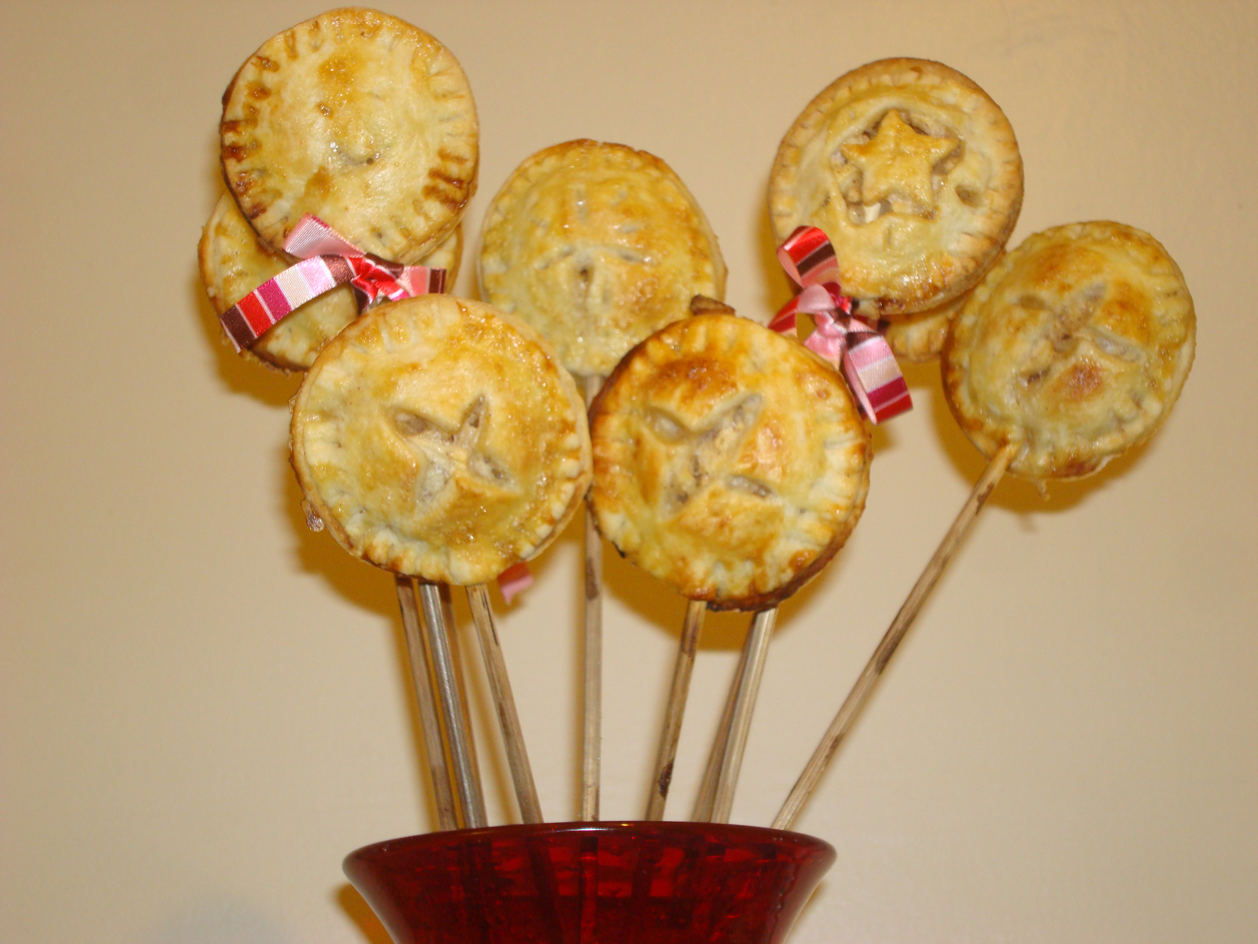 Apple Ginger Pie Pops