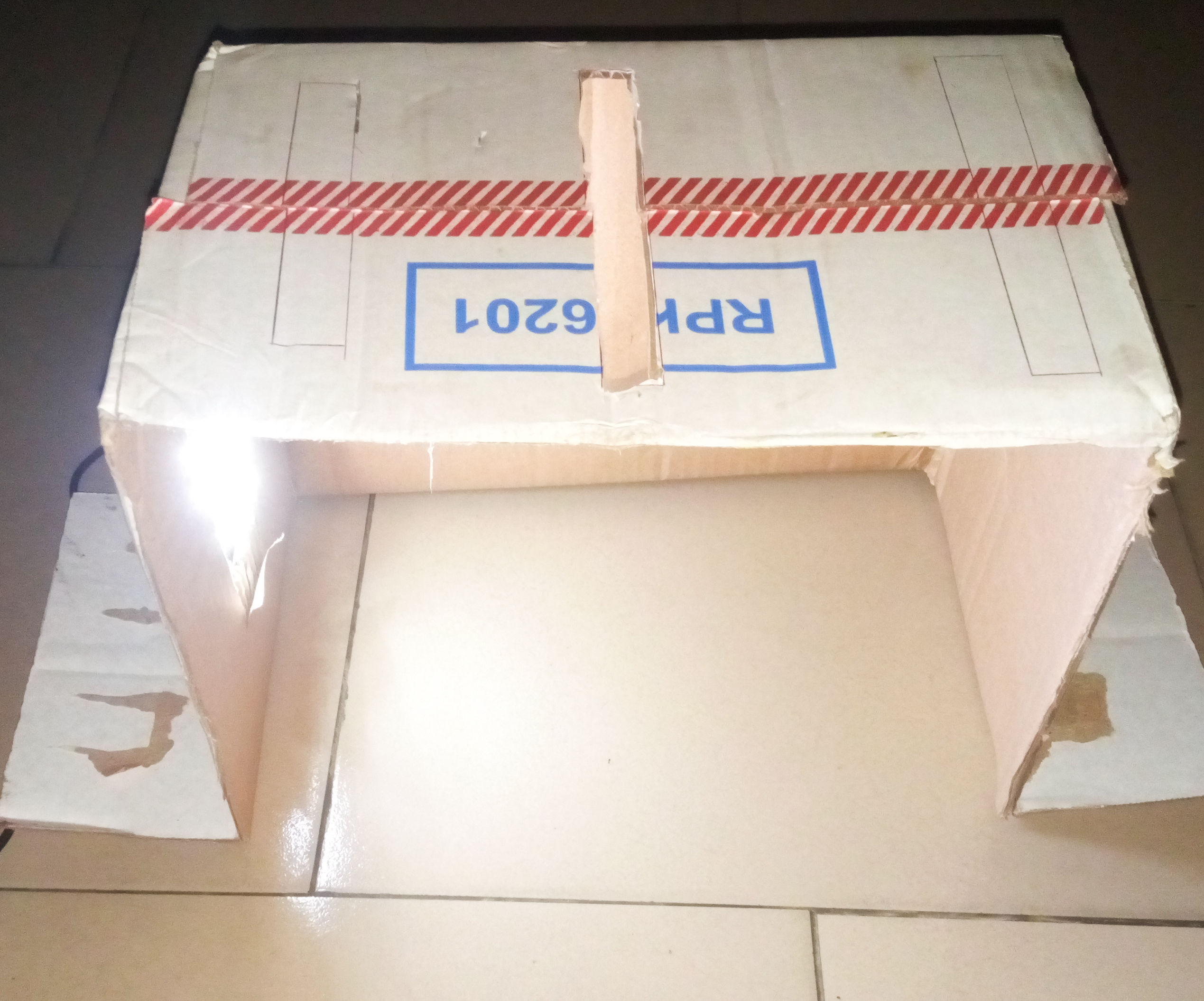 Cheap DIY Photo Box