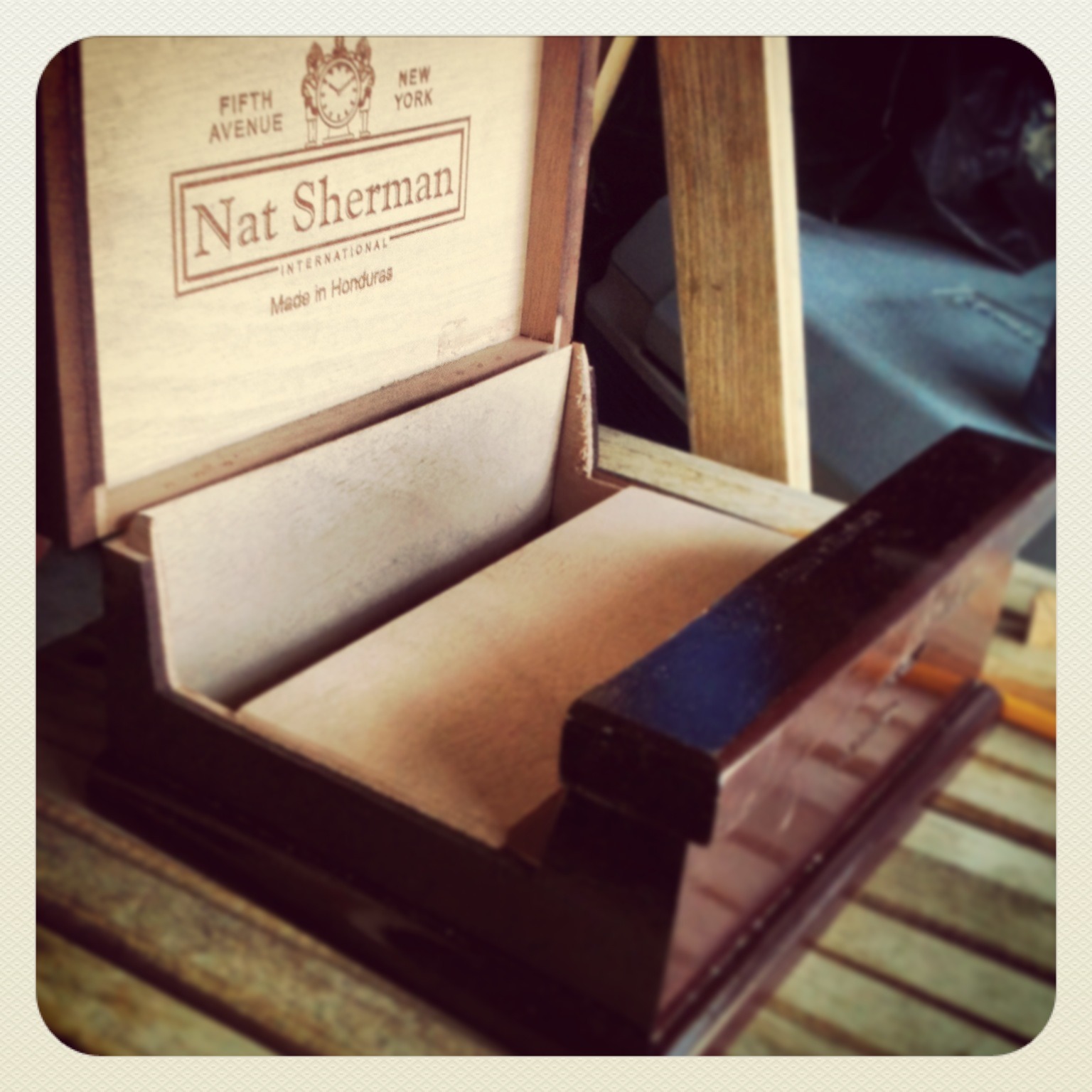 Cigar Box Mandolin Stand