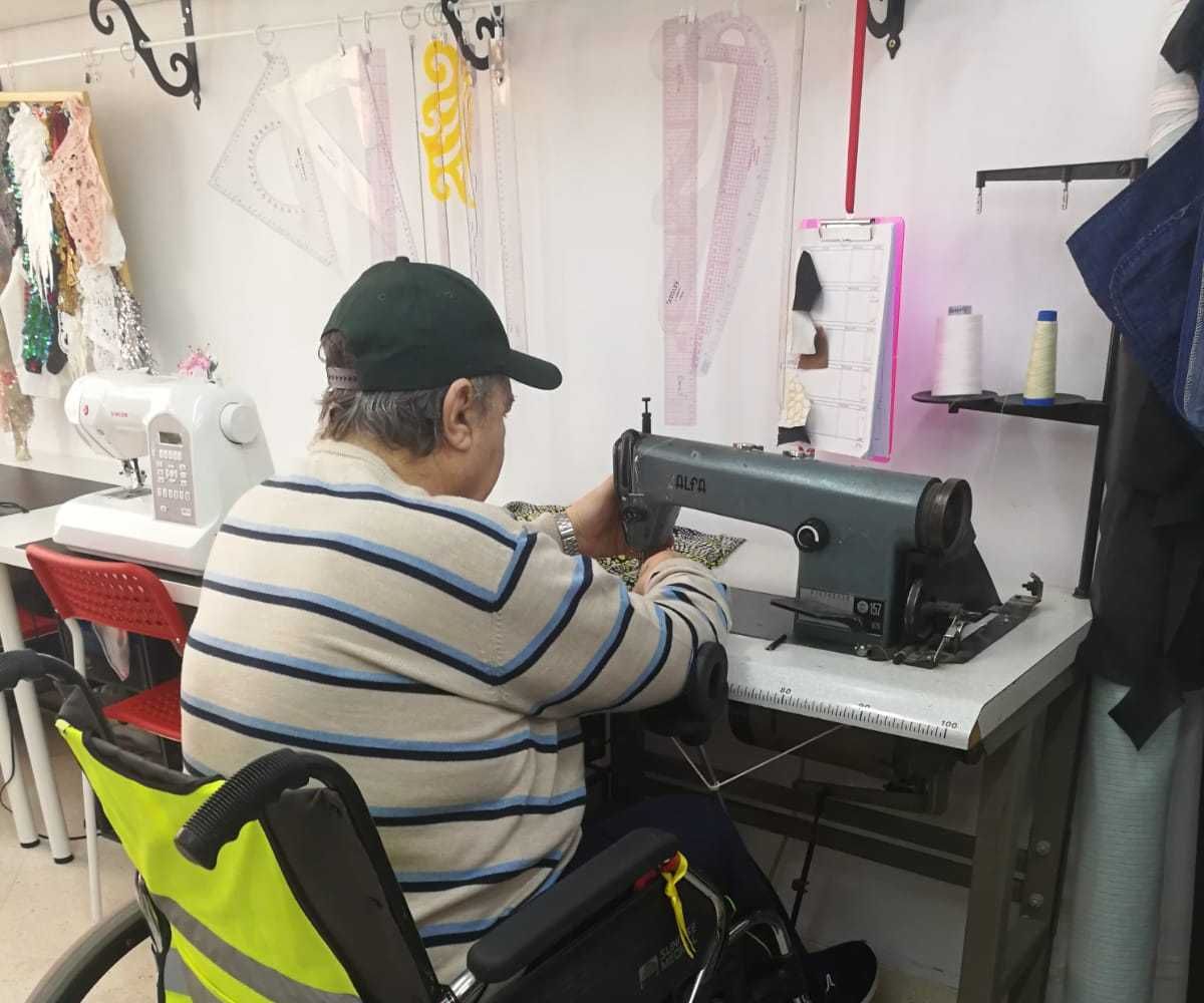 Moving 3D Sewing Machine