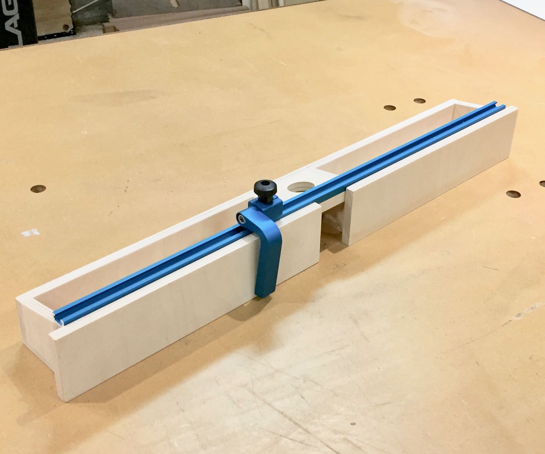 Make It - Adjustable Router Fence