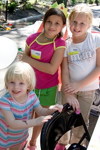 C:\Documents and Settings\HP_Owner\Desktop\Mandy's Stuff\Neighbors Project\Block Party\York pics\happy kids[1].jpg