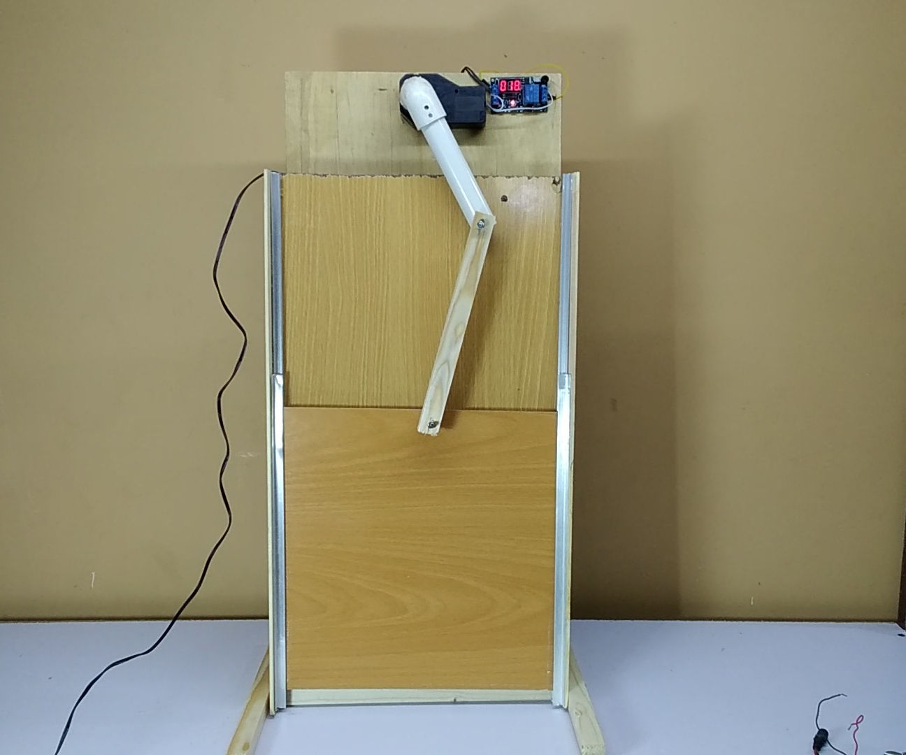 Automatic Chicken Door - Chicken Coop Door