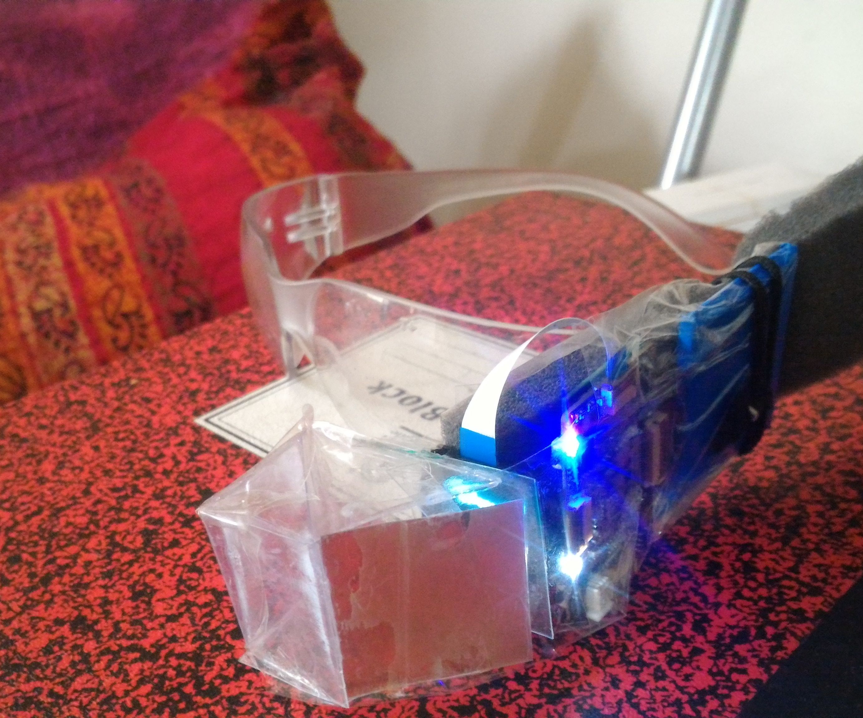 Intel Glass_Augmented reality headset - 1