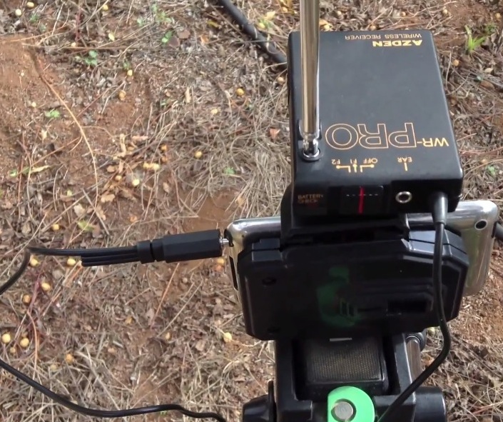 Connect any wireless microphone to iPod, iPad or IPhone