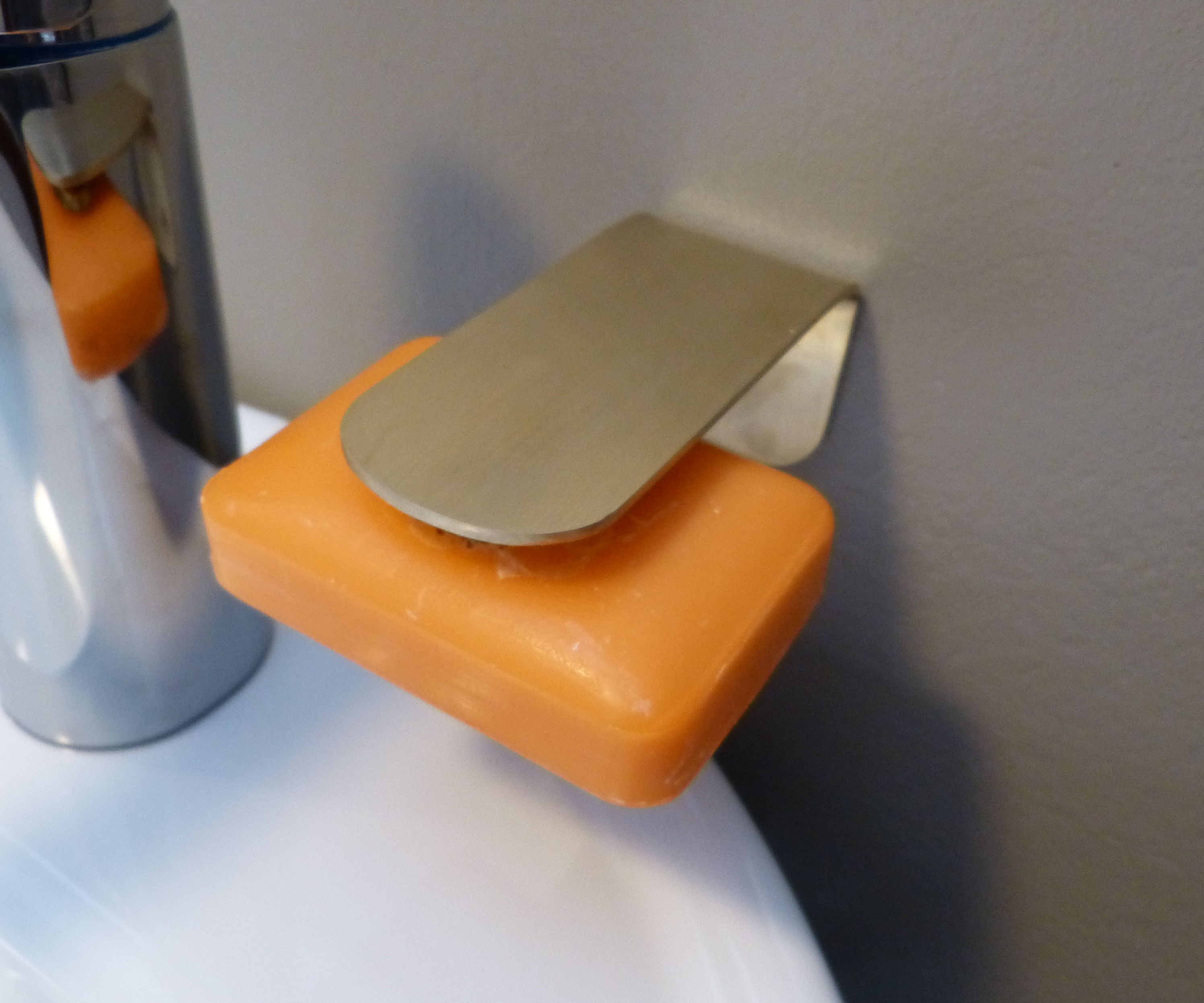 DIY Magnetic Soap Holder