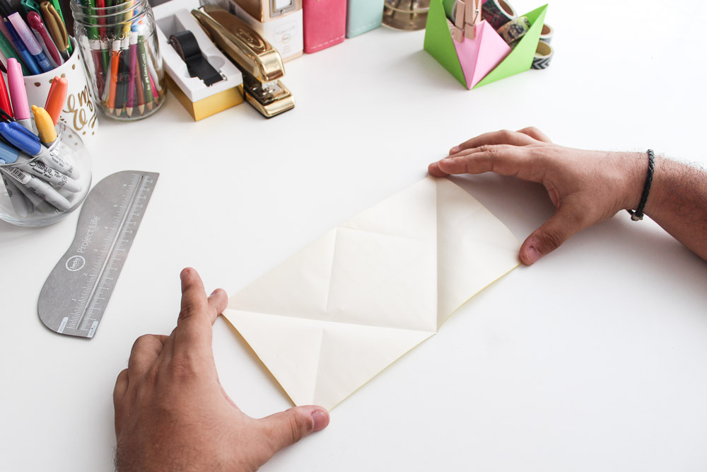 origami-canasta-portalapices-tutorial-diy-como-hacerlo-papel-facil-sencillo-pichon-santo-domingo-clases-12.jpg