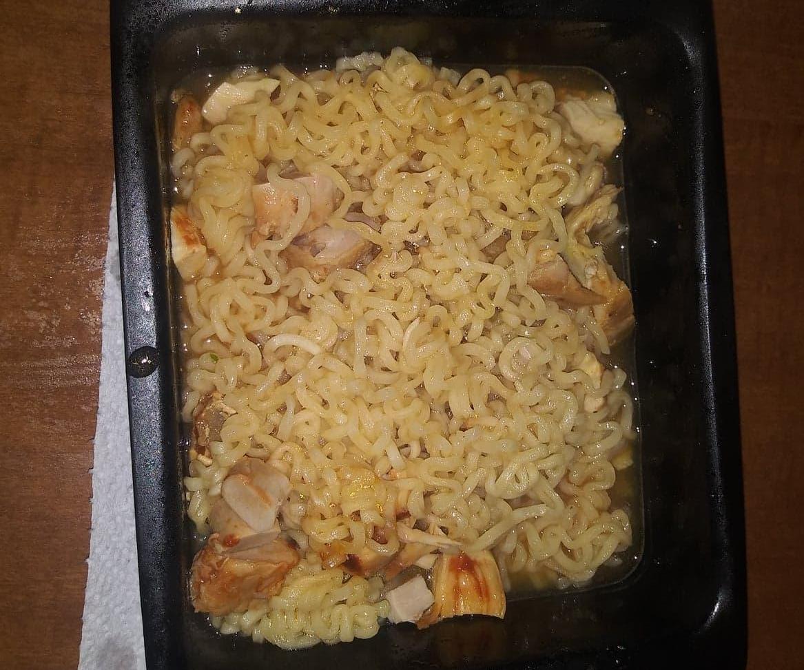 Chicken Ramen Noodle With Chicken Chunks