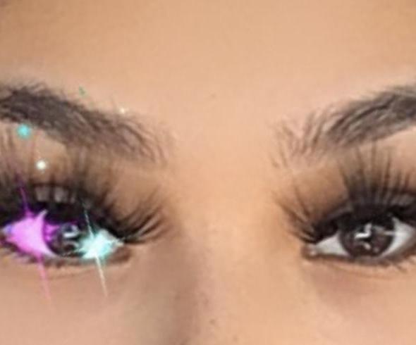 How to Apply Lashes 