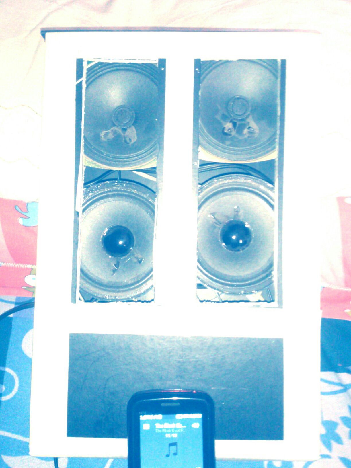 speaker x4 boom box