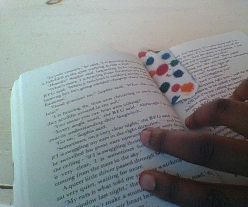 Make a dotty dye bookmark (with stuff you already have at home)