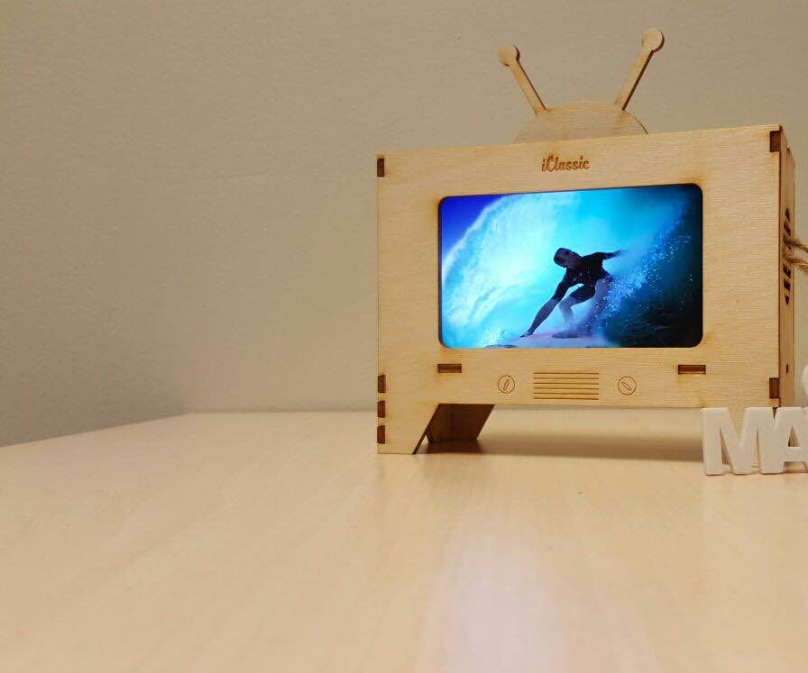 (DUTCH) Wooden smartphone(iPhone6) tv + back led light 