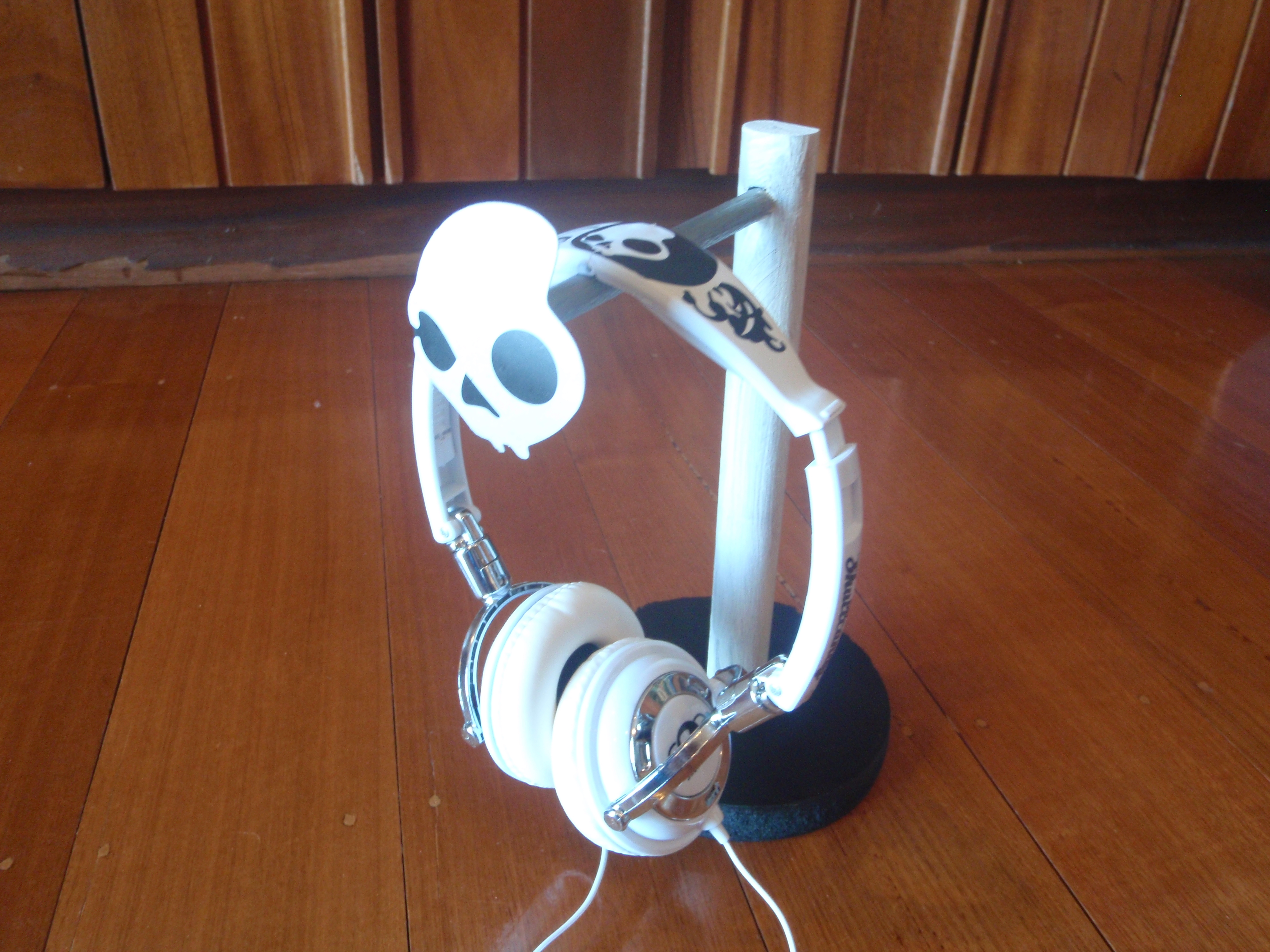 Skullcandy headphone rack