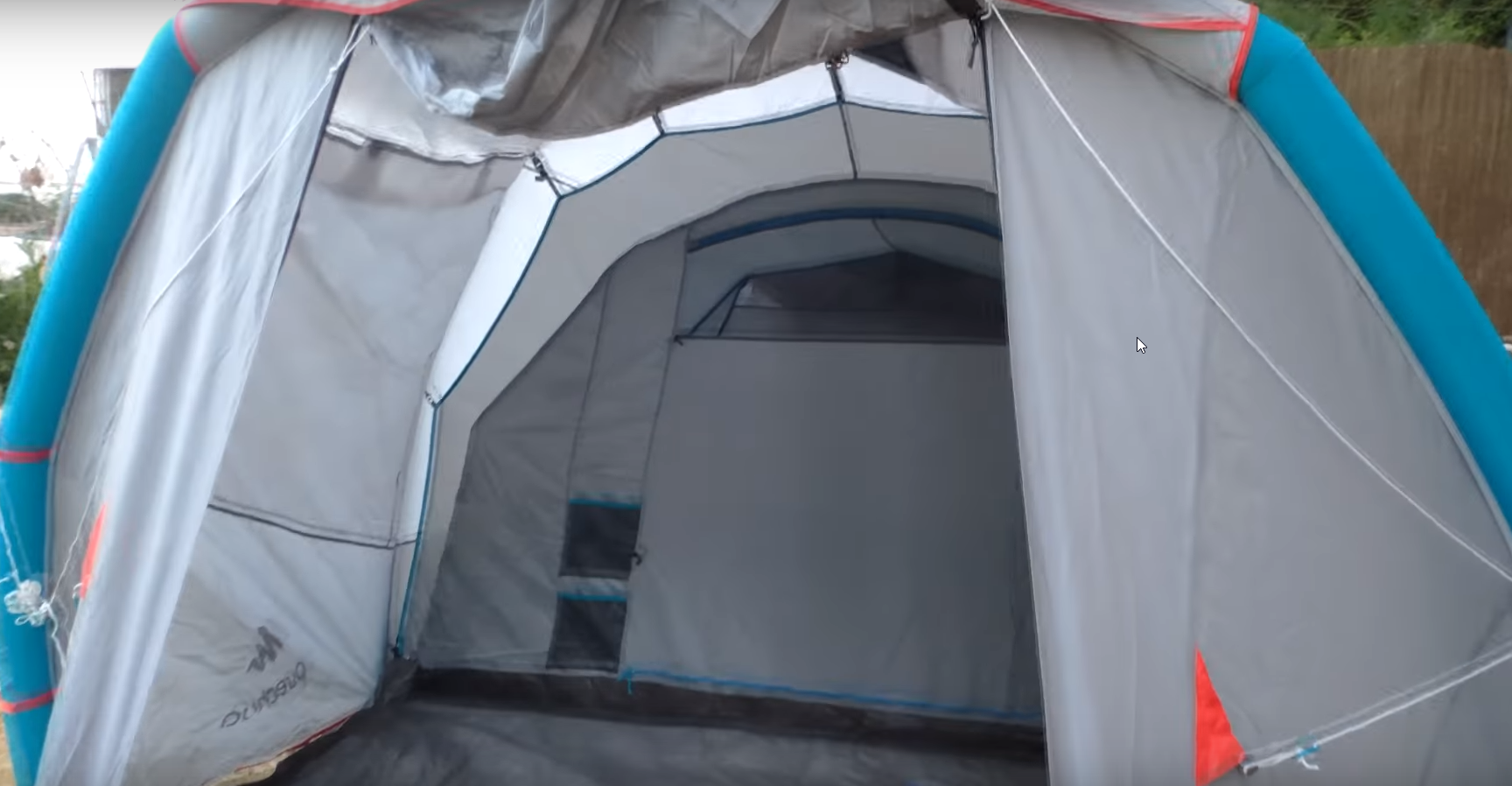 2018-08-30 01_38_04-Setting up camping tent Air seconds 4.1 family XL Quechua Decathlon - YouTube.png