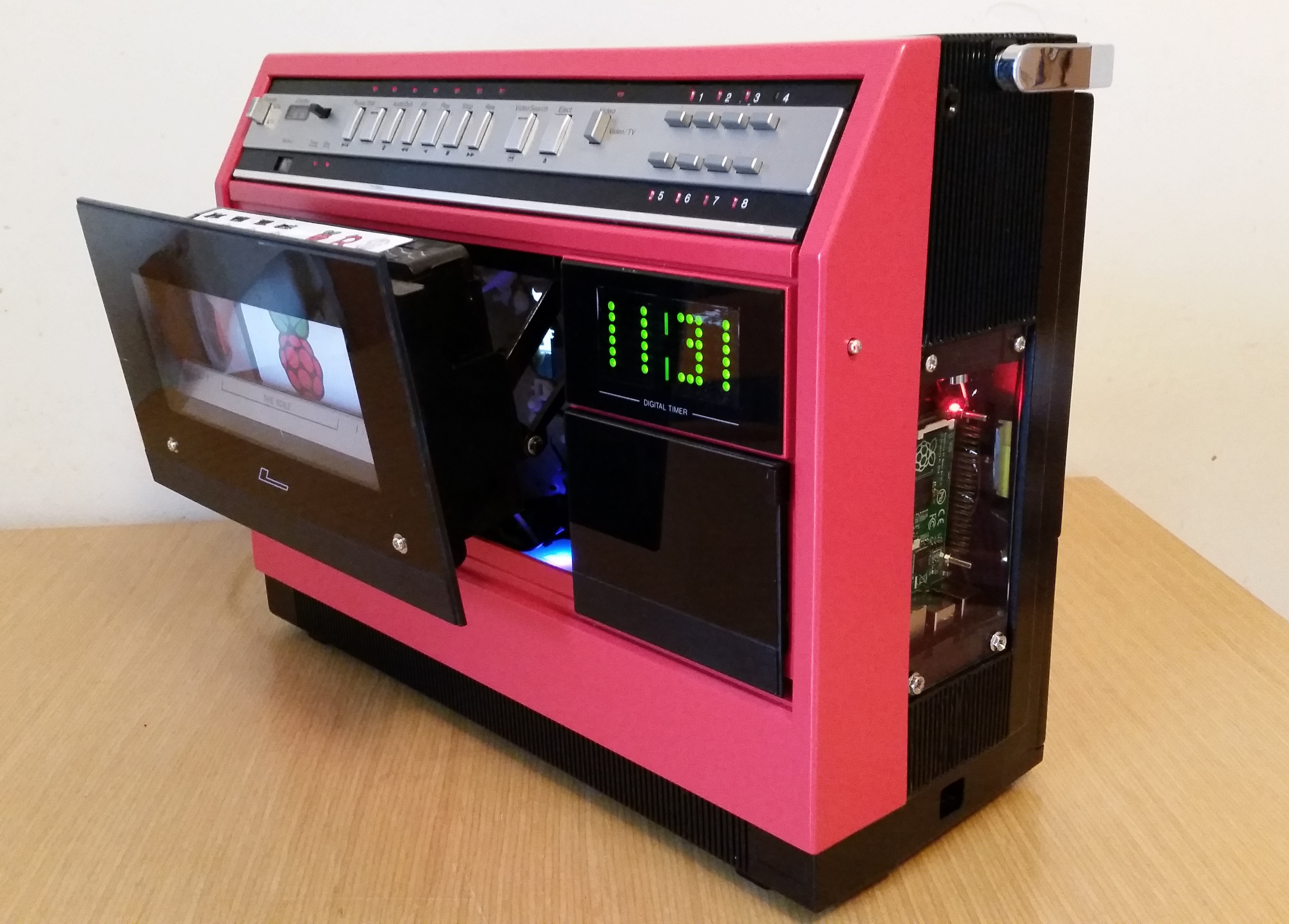 1981 Portable VCR Raspberry PI Media Centre