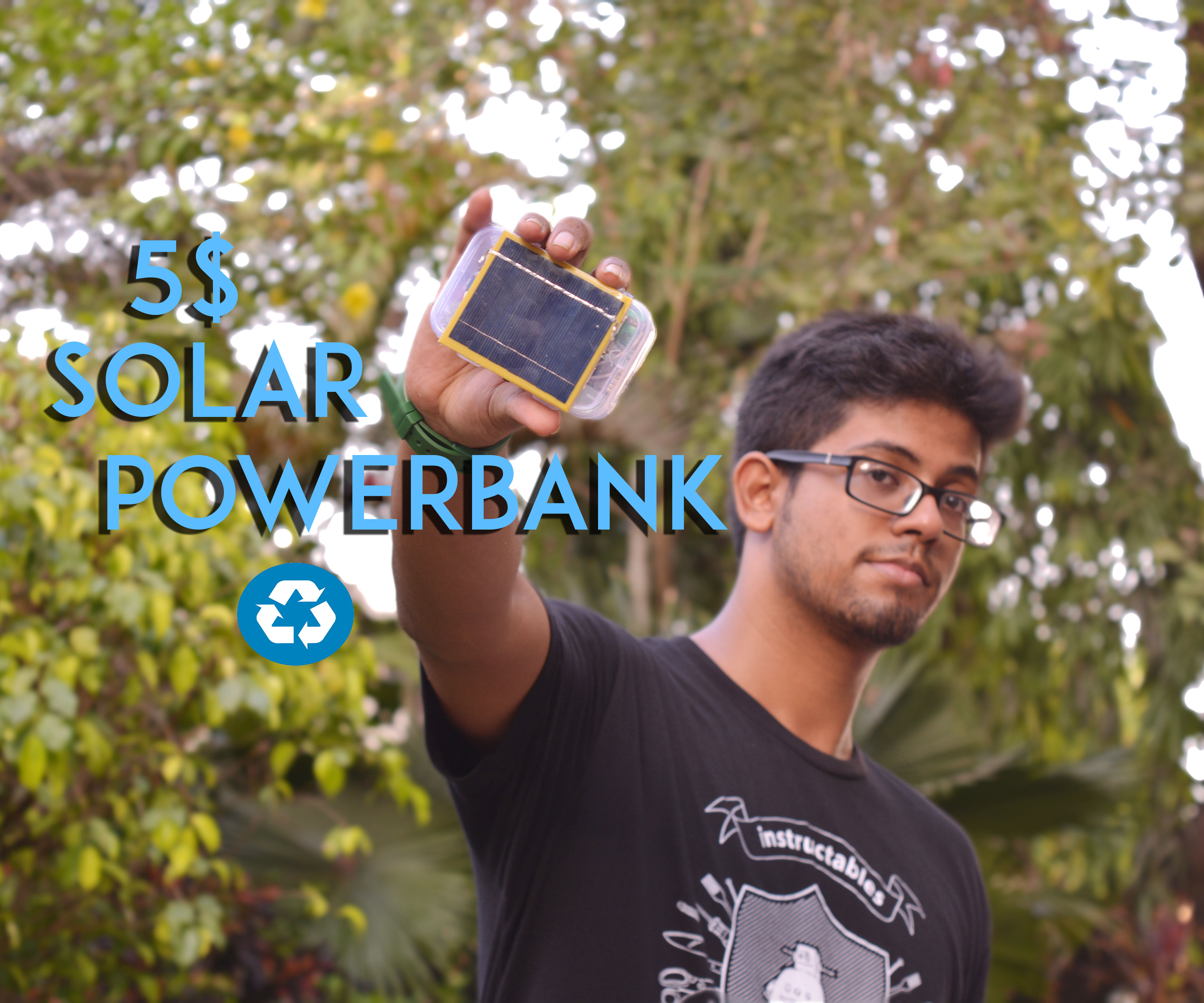  5 $ Solar Power Bank From Recycled Laptop Battery