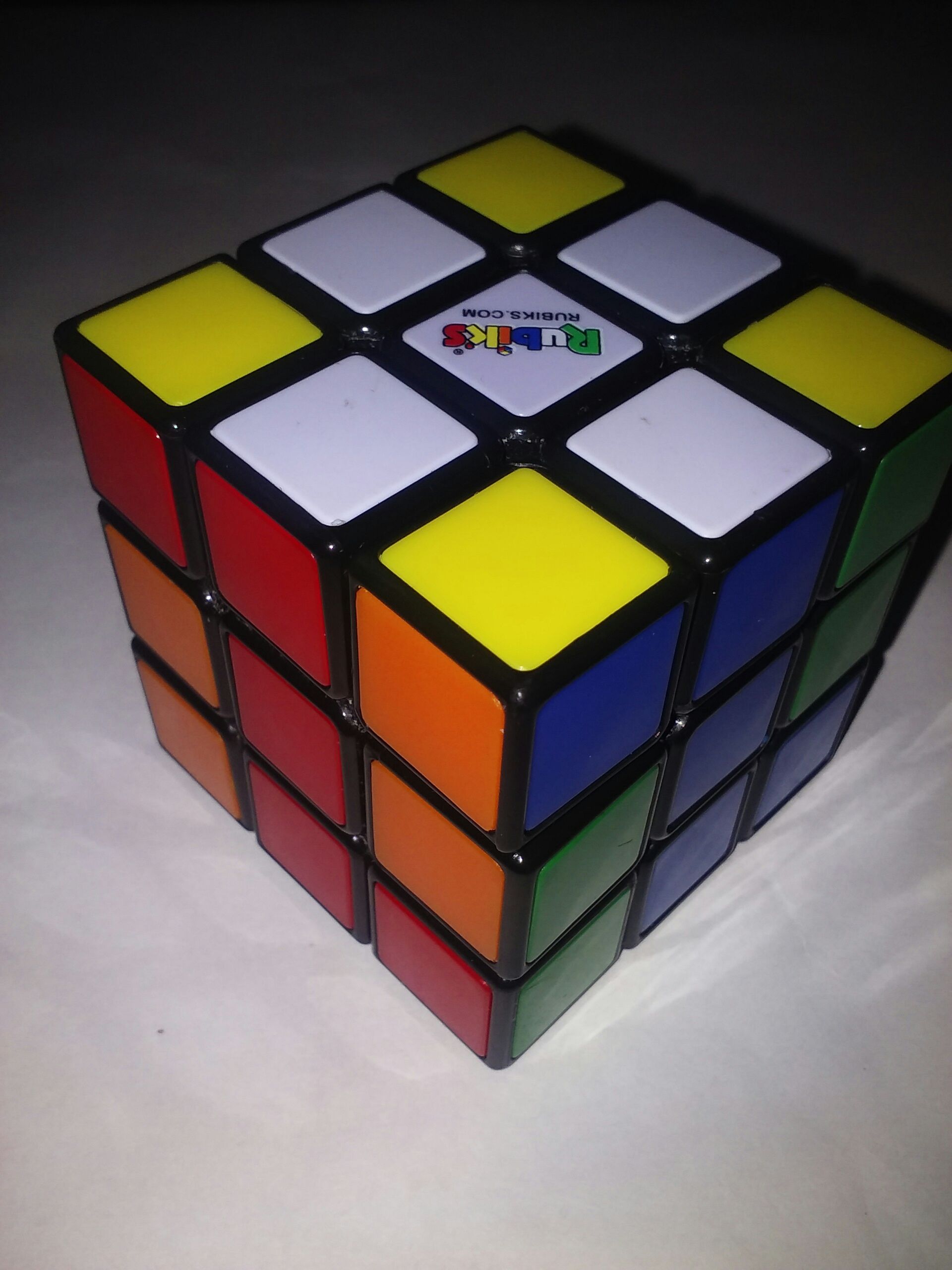 Rubiks Cube Tricks: Speed Solver Logo