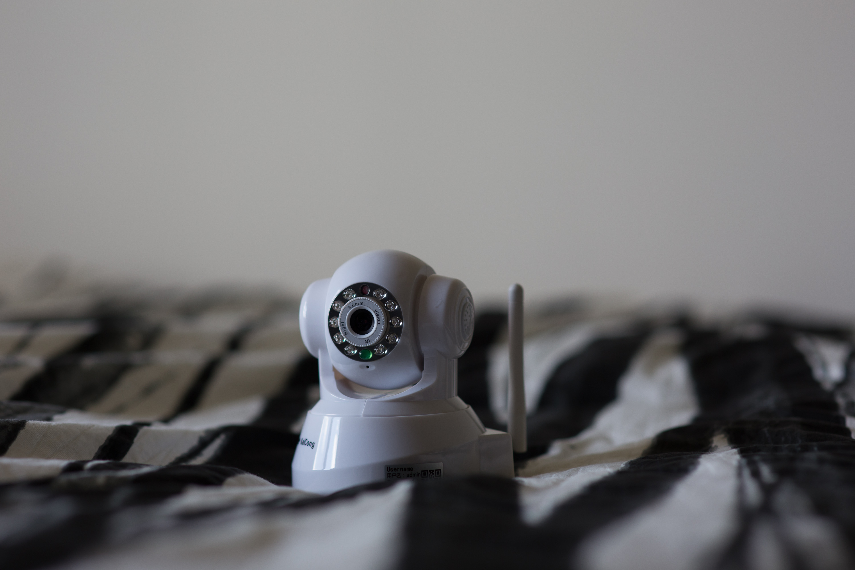 Hack a $30 WiFi Pan-Tilt Camera - Video, Audio, and Motor control with Python