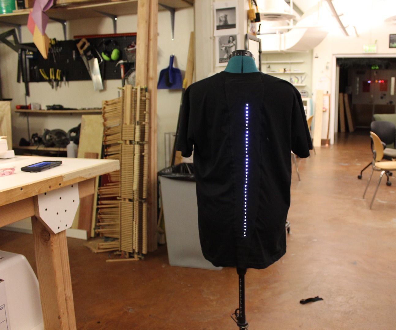 LightTee