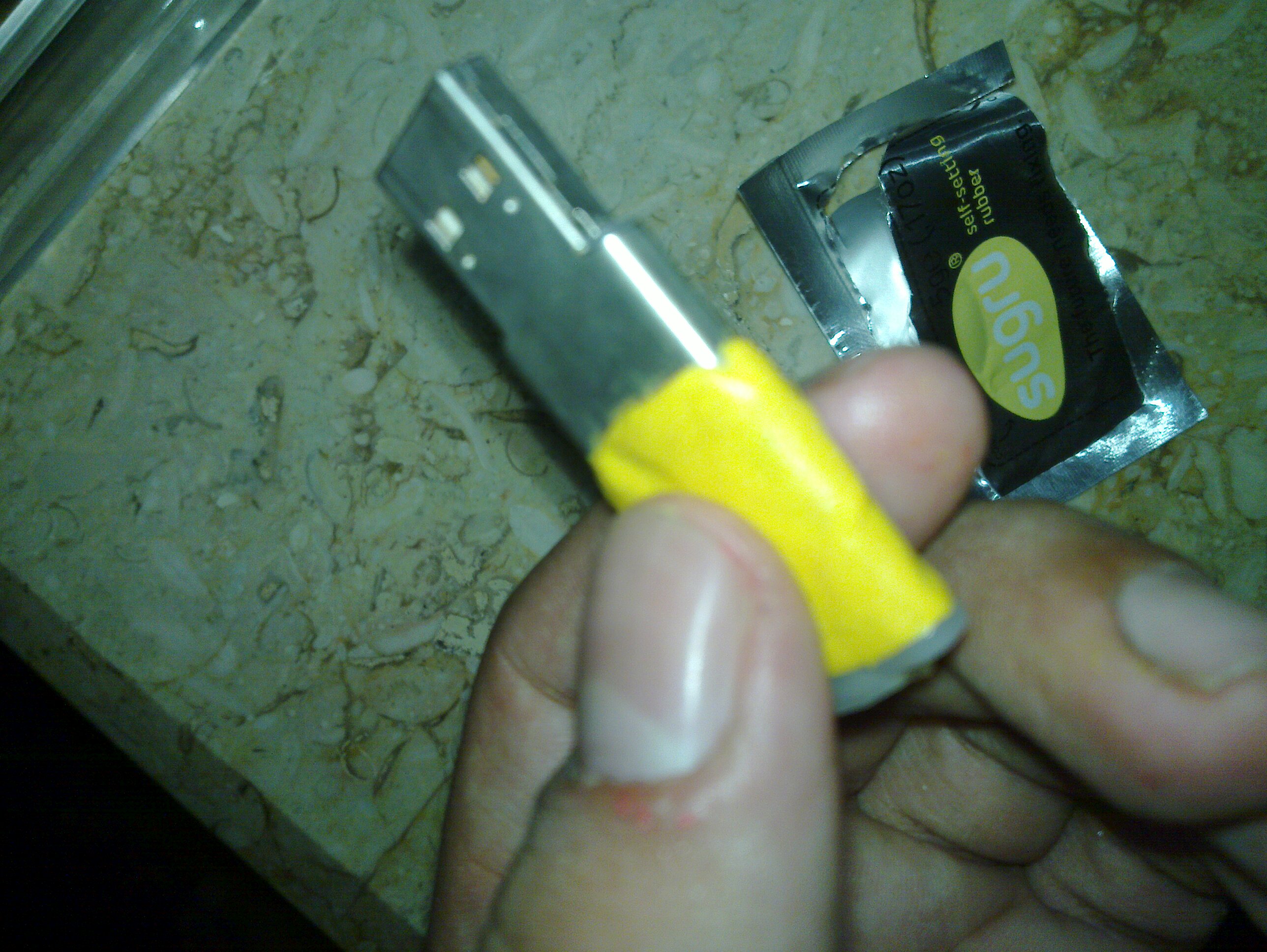 Safe Handle for a Broken Flash Memory Stick.