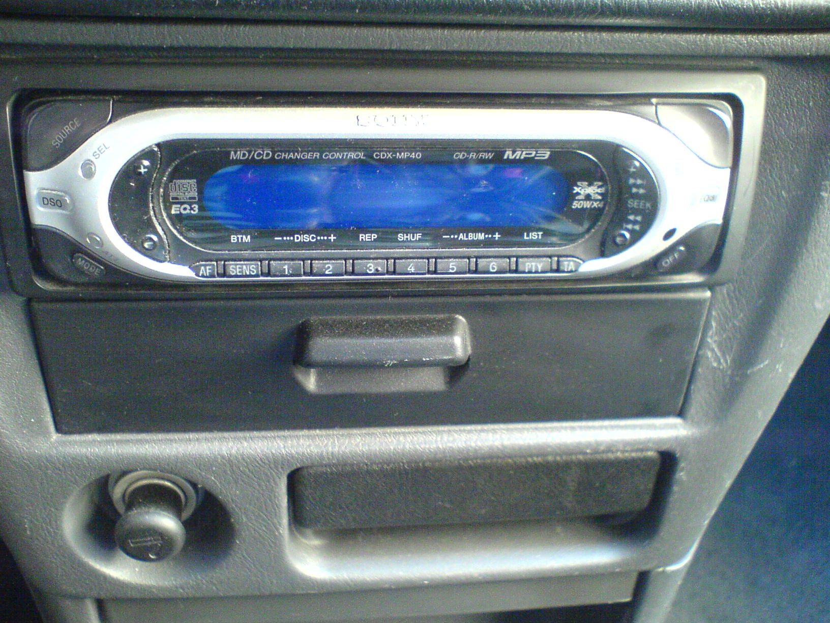 How to connect your mp3 or ipod on a car cd-player.