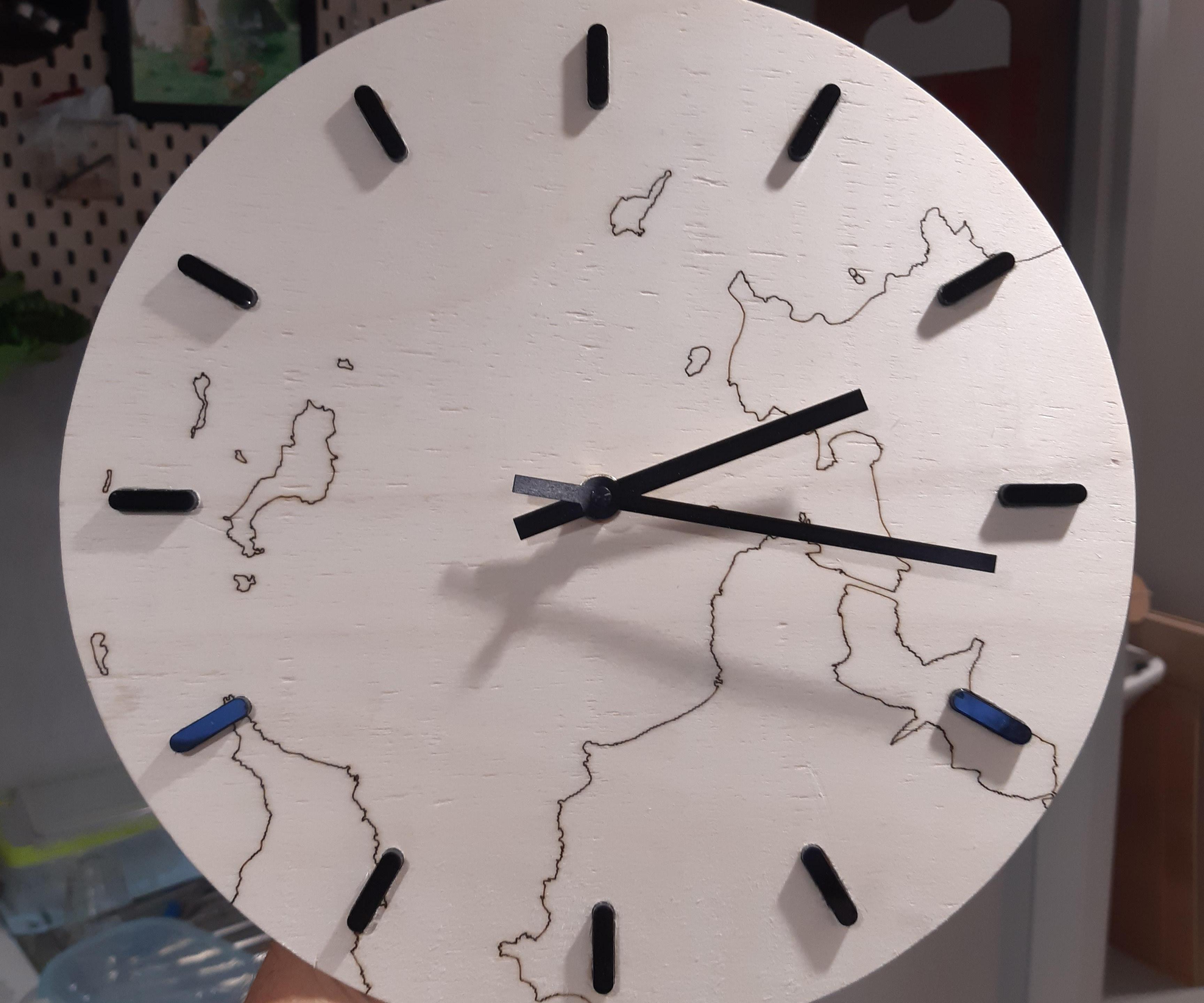 Wood&Plexi Clock