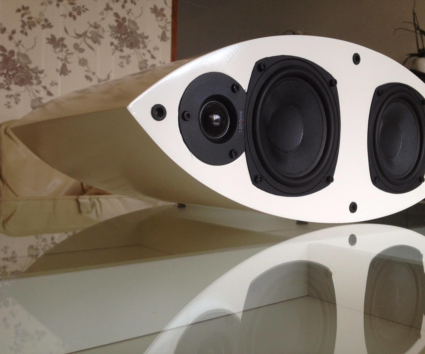Portable bluetooth speaker