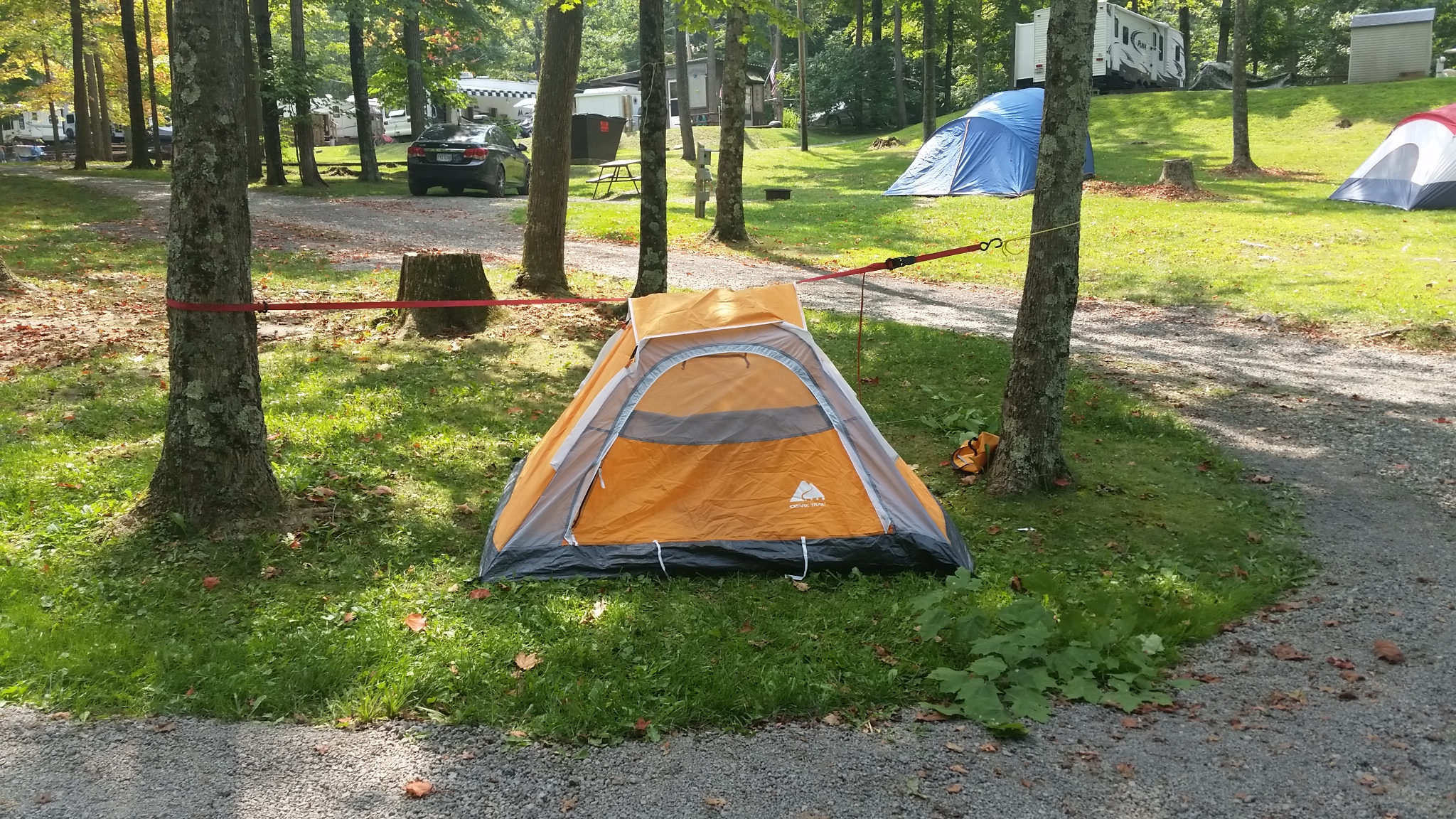 Pitch a tent without poles