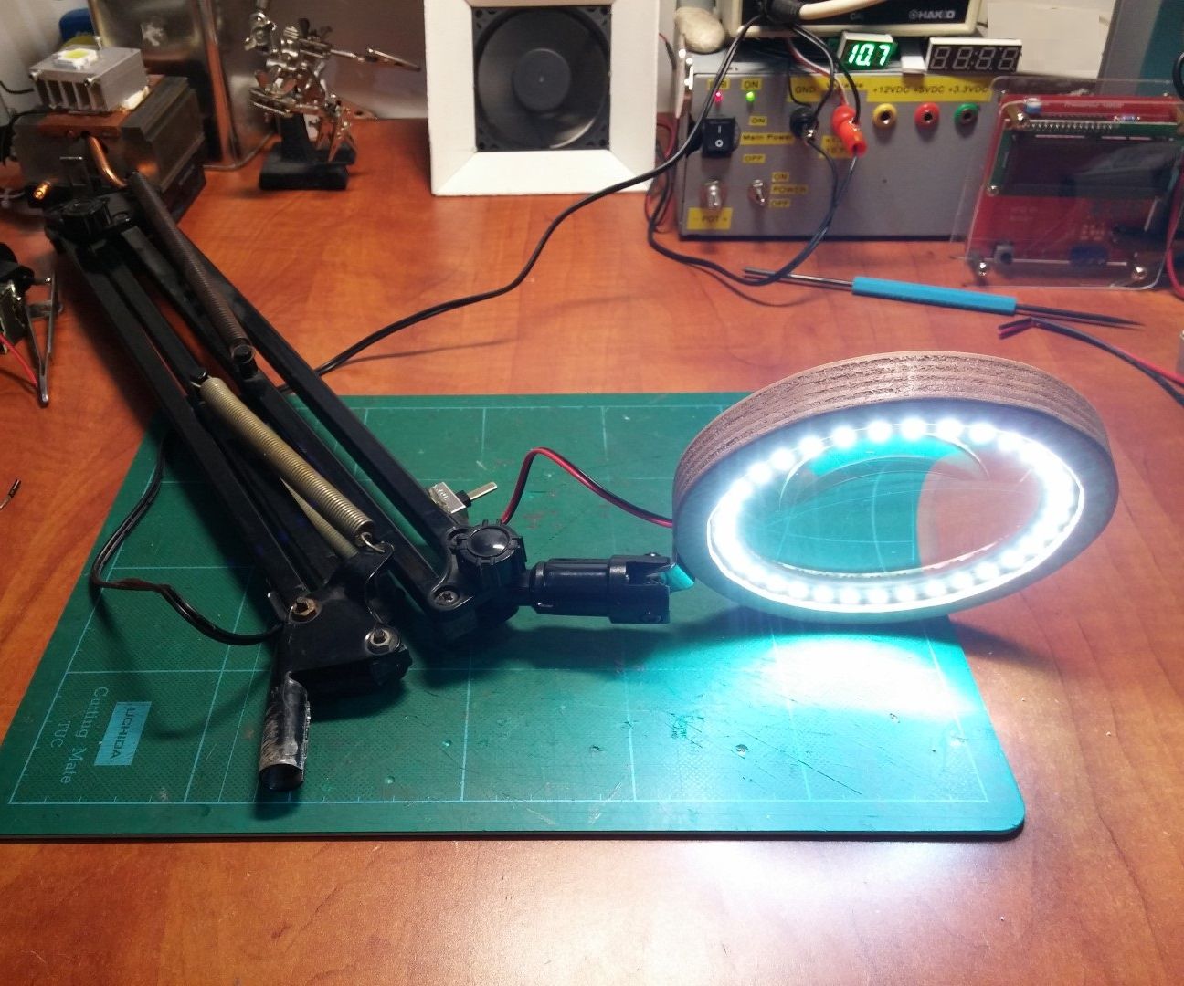 DIY Desktop LED Magnifier Lamp