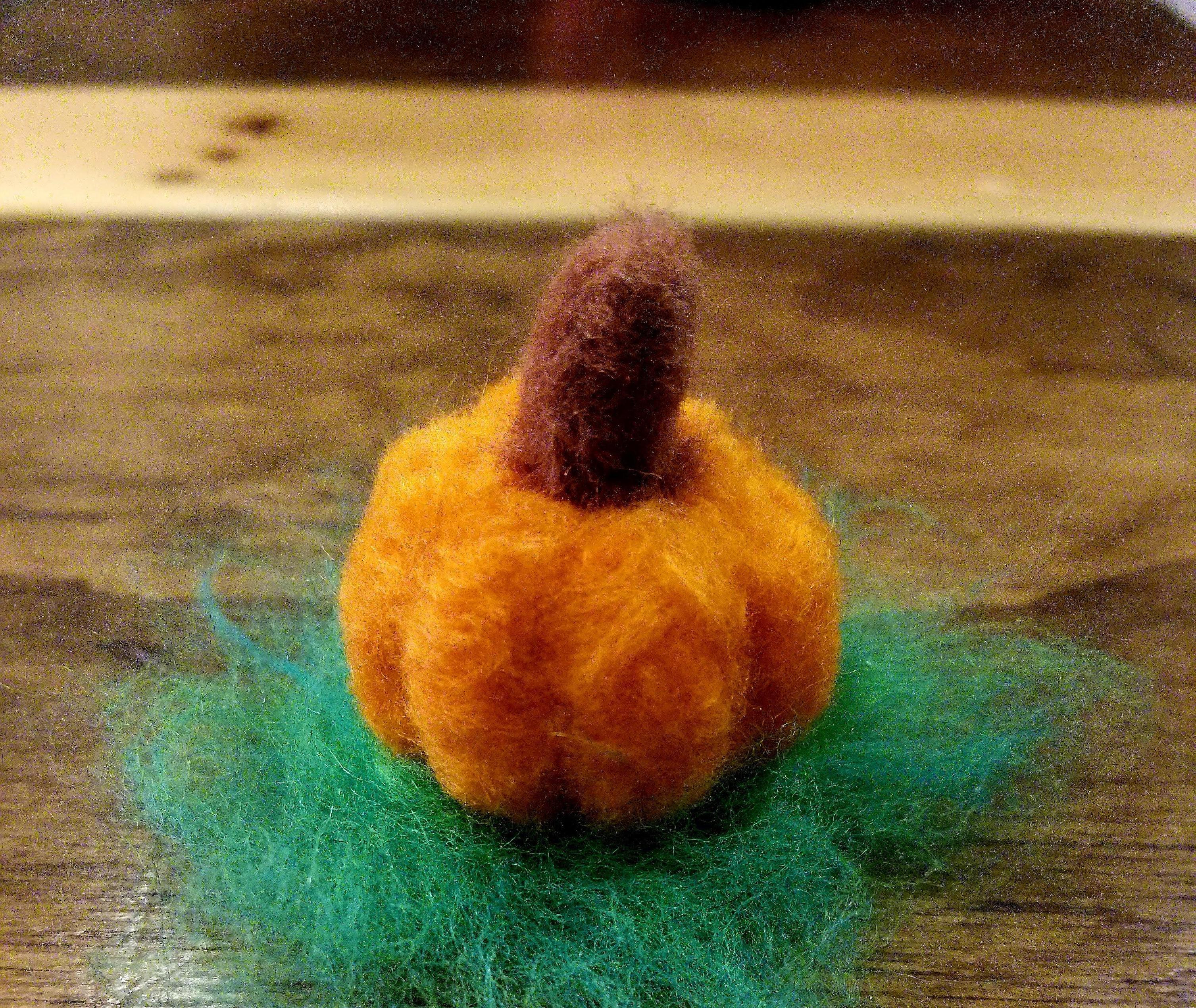 Needle Felted Pumpkin 