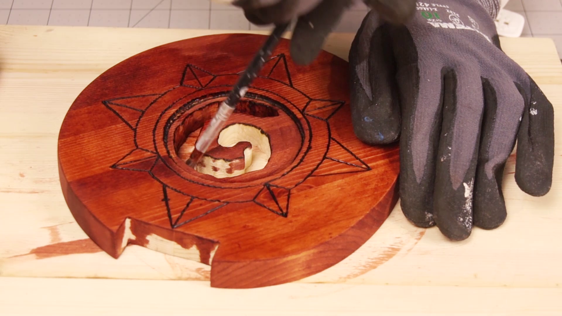 hearthstone-headset-headphone-stand-slick-modern-woodwork-led-lights-usb-rgb-2017-06-11-10h16m52s56.png