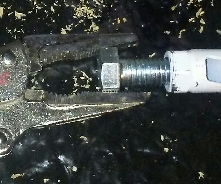 Using Hole Saw Without Arbor
