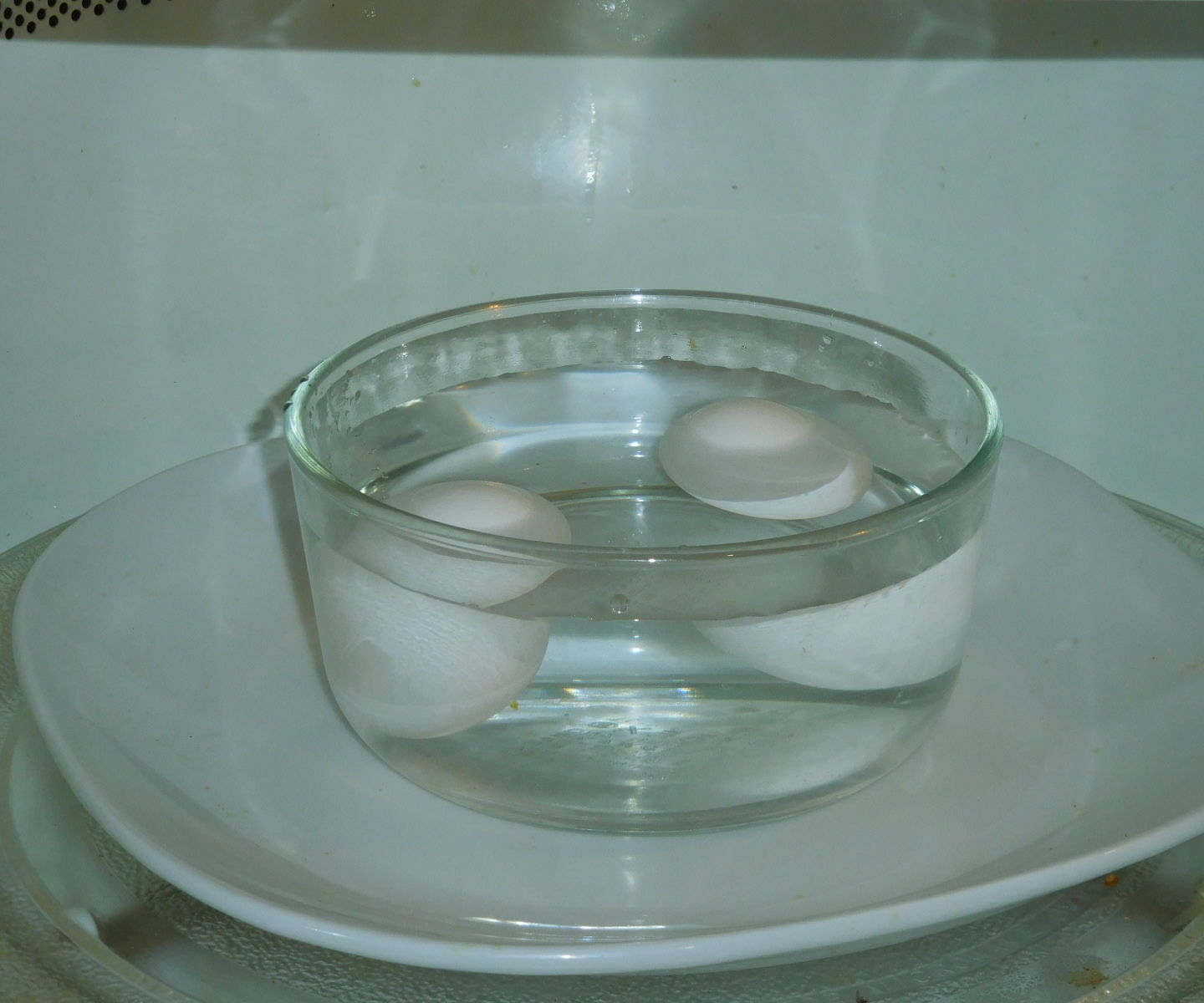 Boil Eggs in Microwave