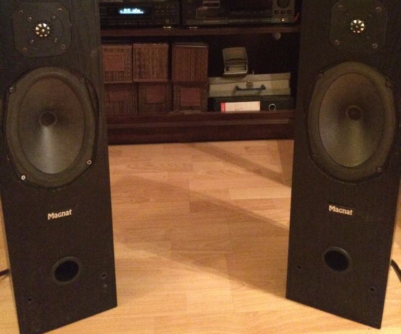 How to Build Car Bass Speakers in Home Stereo Speakerboxes